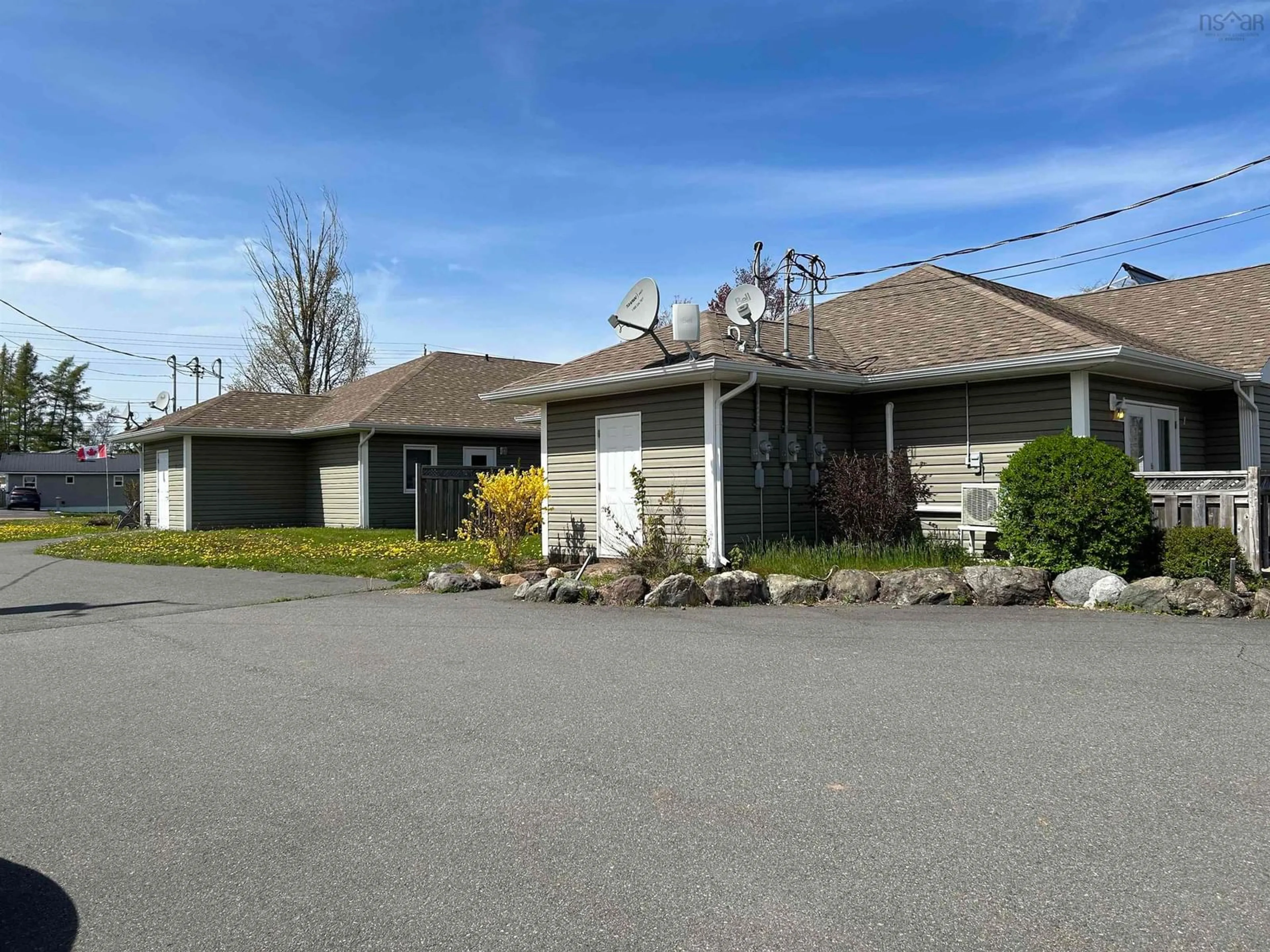 A pic from outside/outdoor area/front of a property/back of a property/a pic from drone, unknown for 86-2 Main St, Tatamagouche Nova Scotia B0K 1V0