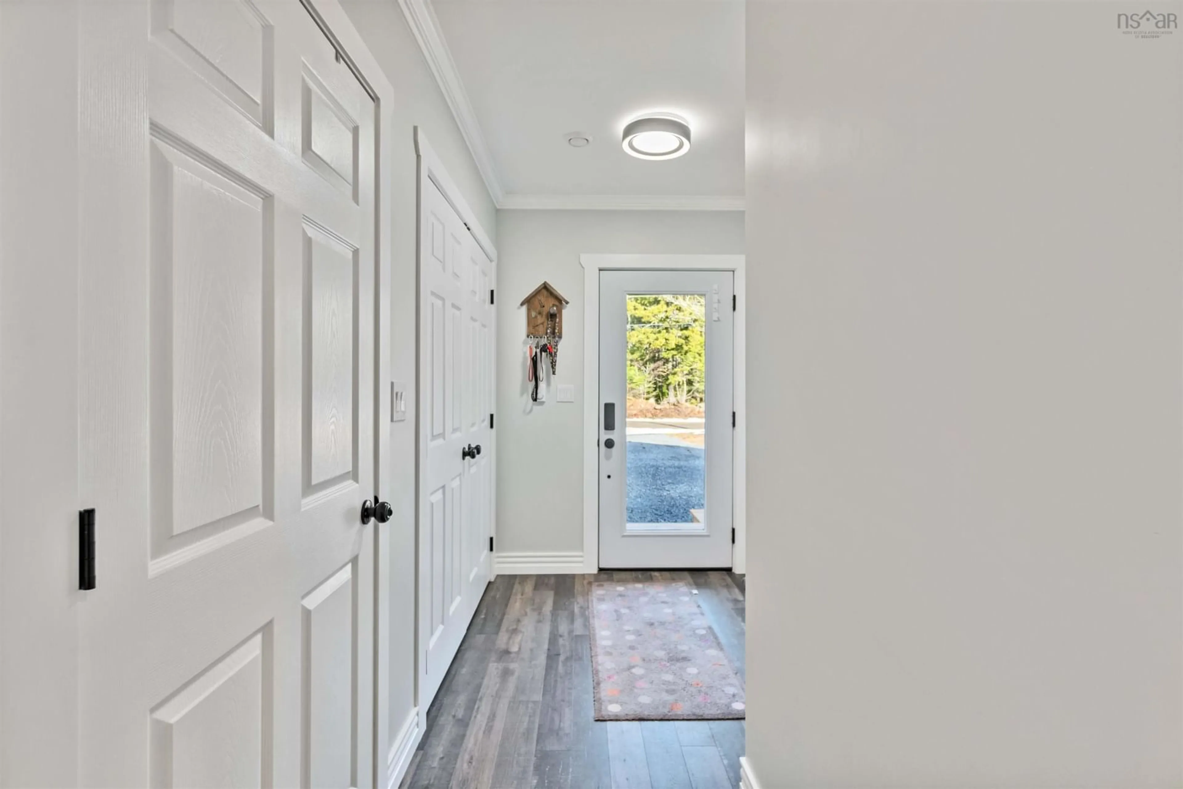 Indoor entryway for 562 Tupper Lake, Tupper Lake Nova Scotia B0P 1G0