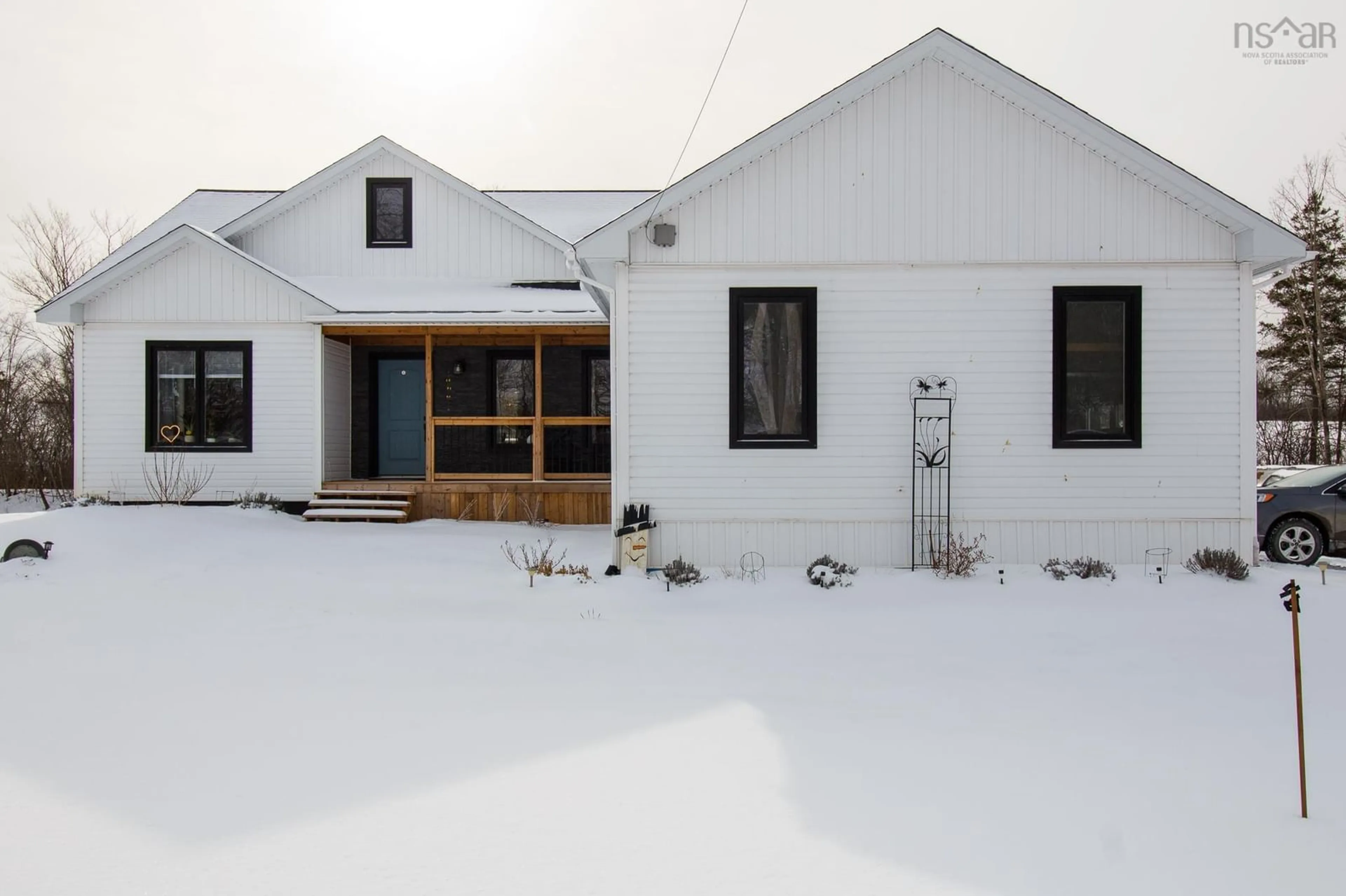 Home with vinyl exterior material, street for 614 Avondale Rd, Poplar Grove Nova Scotia B0N 2A0