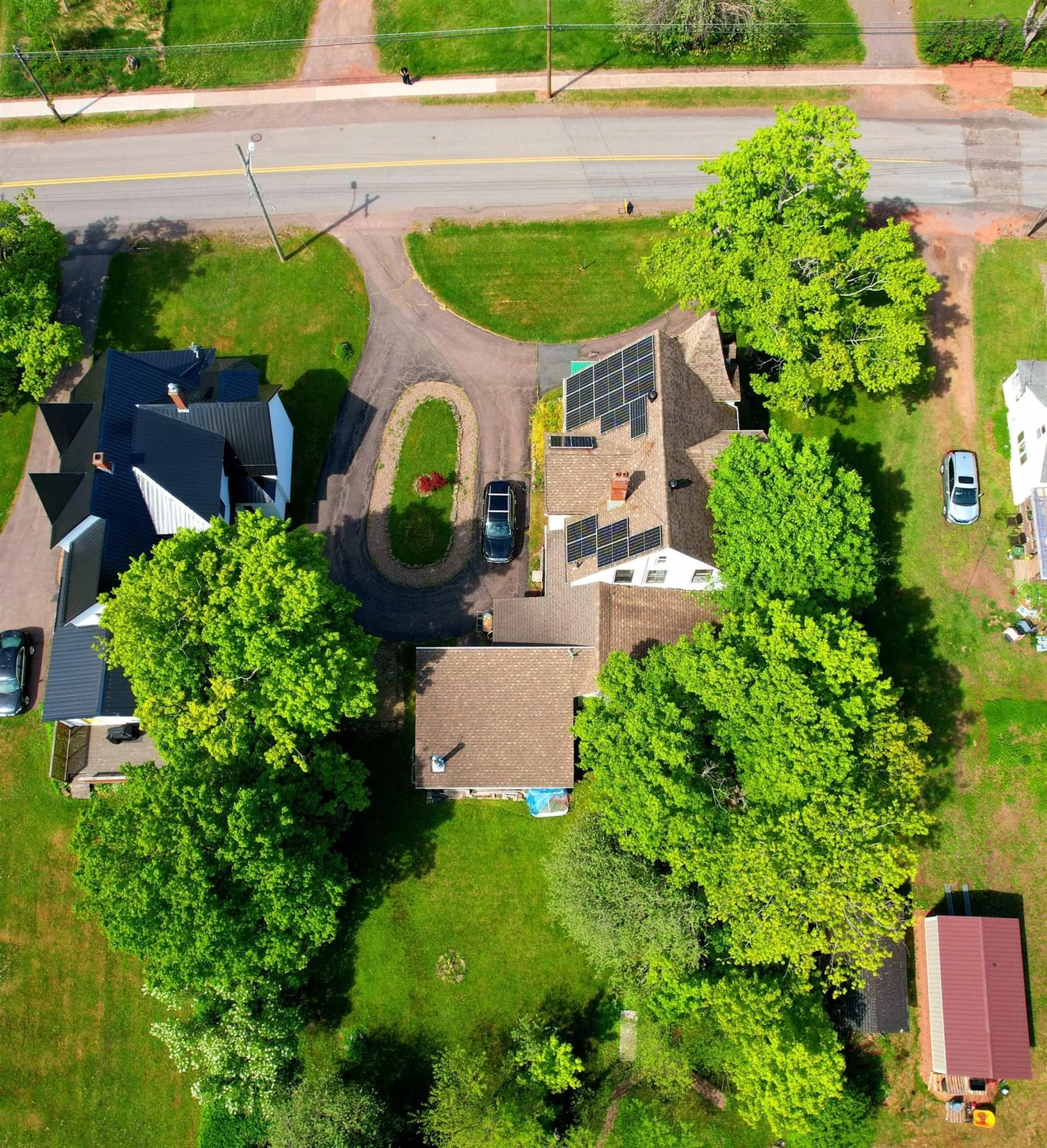 A pic from outside/outdoor area/front of a property/back of a property/a pic from drone, street for 472 Main St, Parrsboro Nova Scotia B0M 1S0