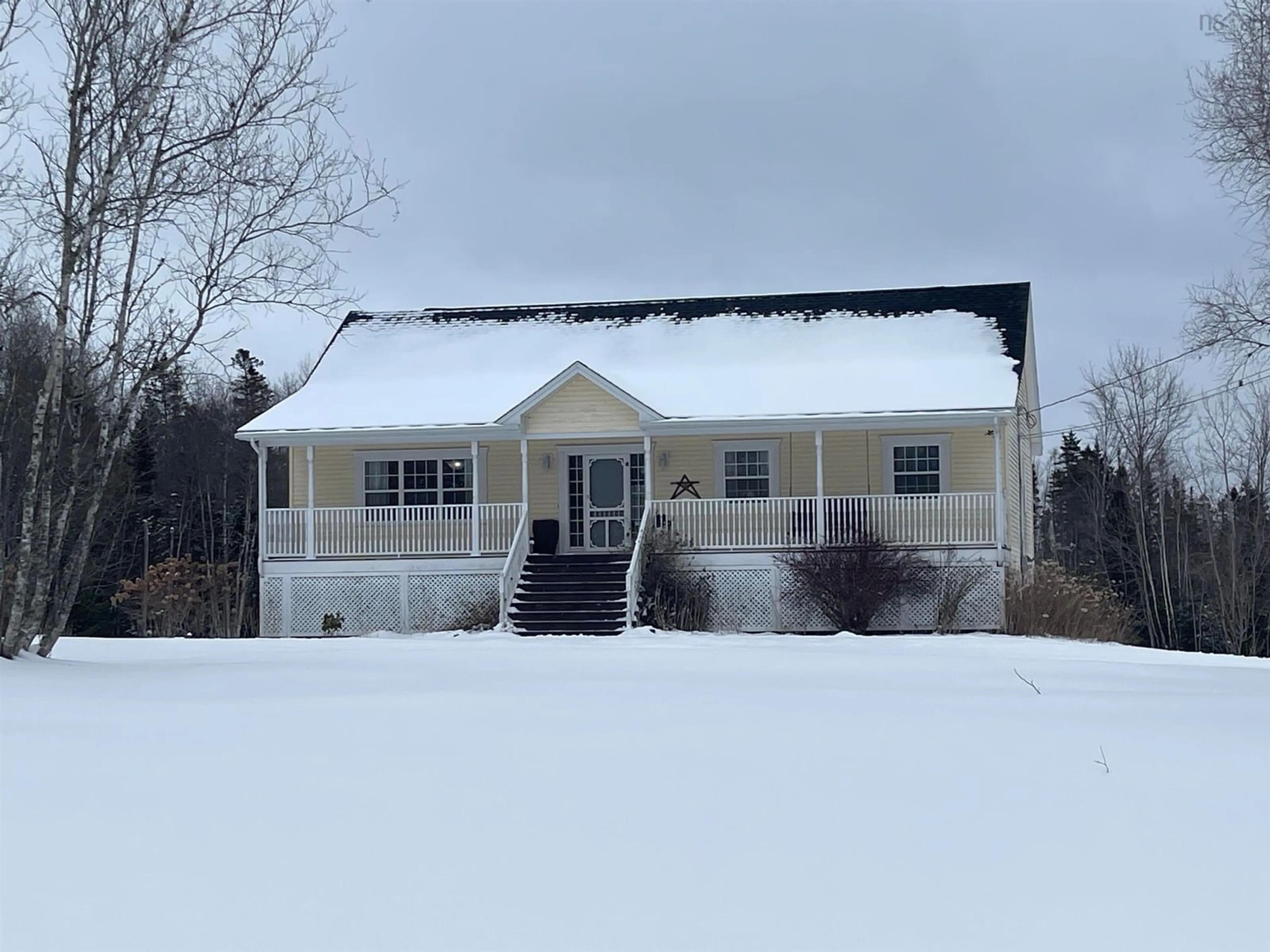 Home with vinyl exterior material, unknown for 129 Thomas St, Enfield Nova Scotia B2T 1T7