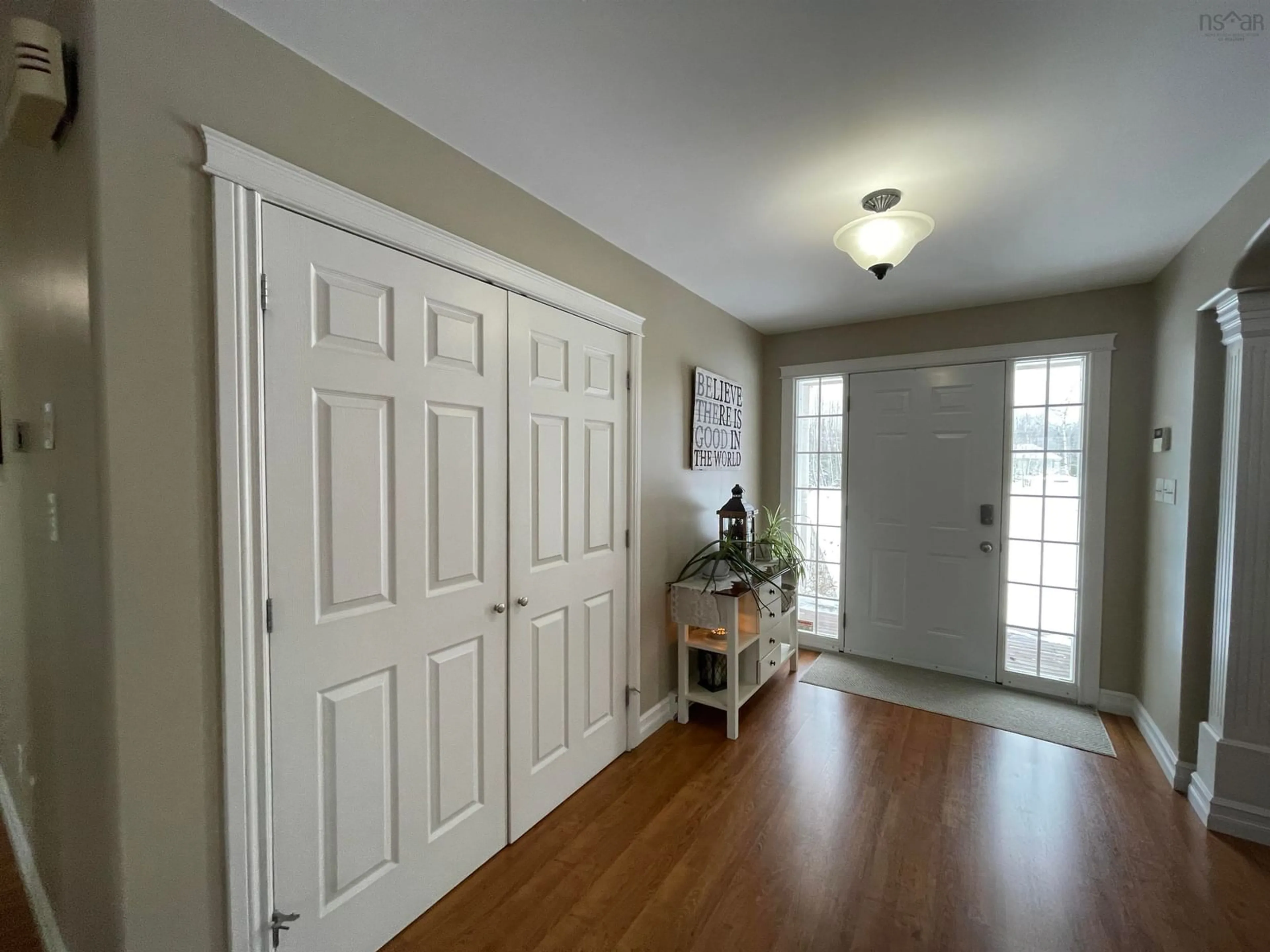 Indoor entryway for 129 Thomas St, Enfield Nova Scotia B2T 1T7