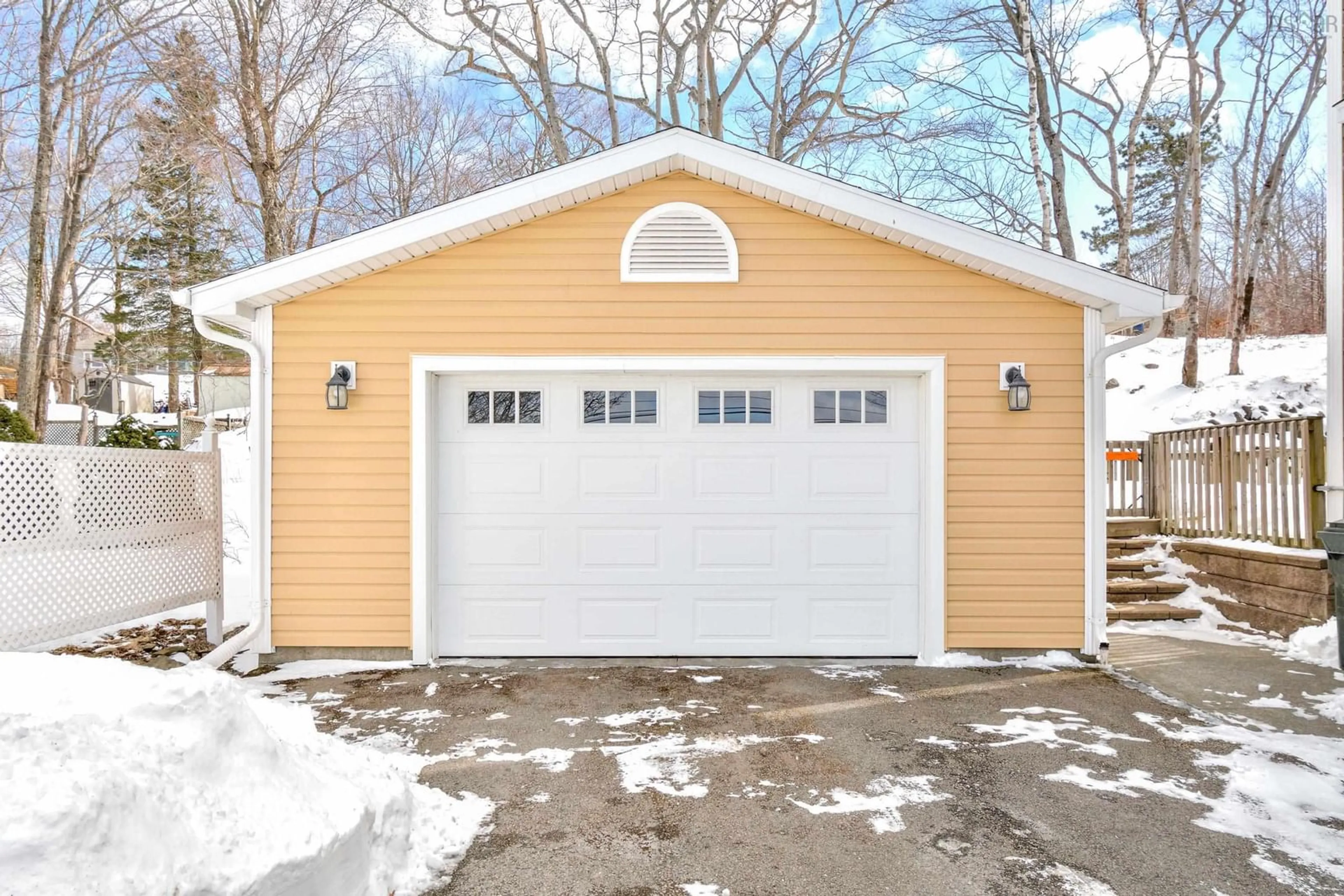 Indoor garage for 617 Kings Rd, Sydney Nova Scotia B1S 1B8