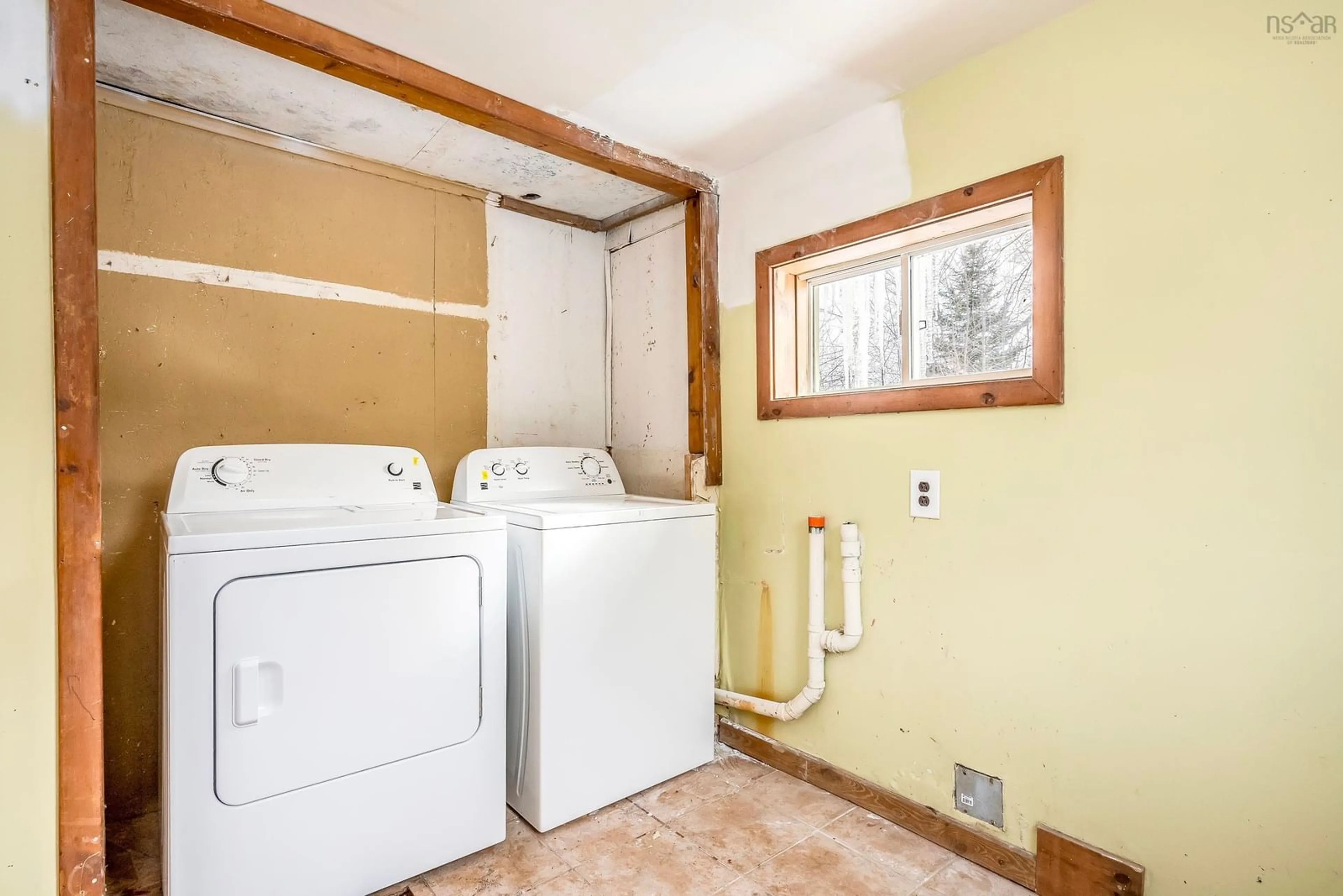 Laundry room for 891 Lockhartville Rd, Lockhartville Nova Scotia B0P 1P0