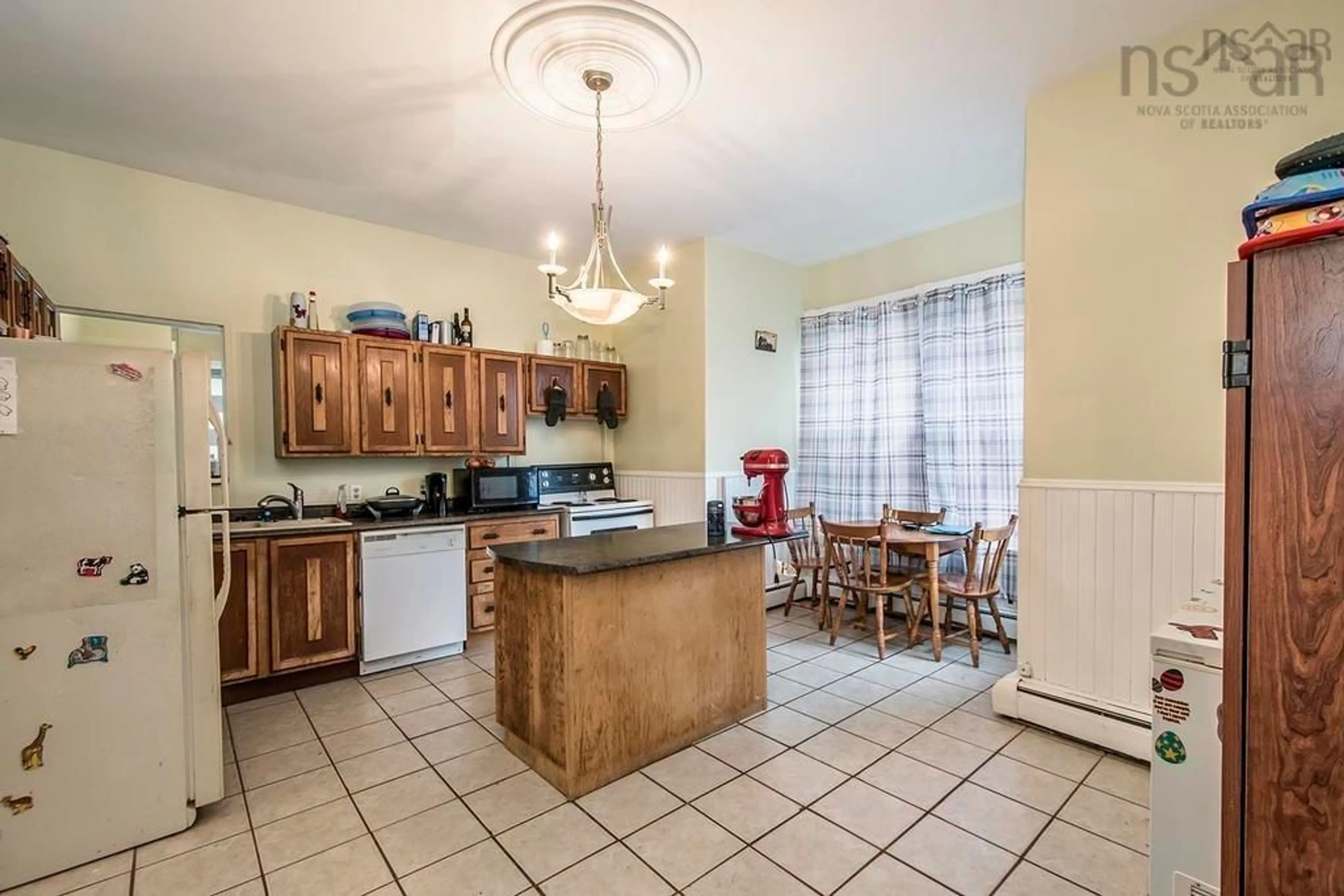 Standard kitchen, ceramic/tile floor for 250 King St, Windsor Nova Scotia B0N 2T0