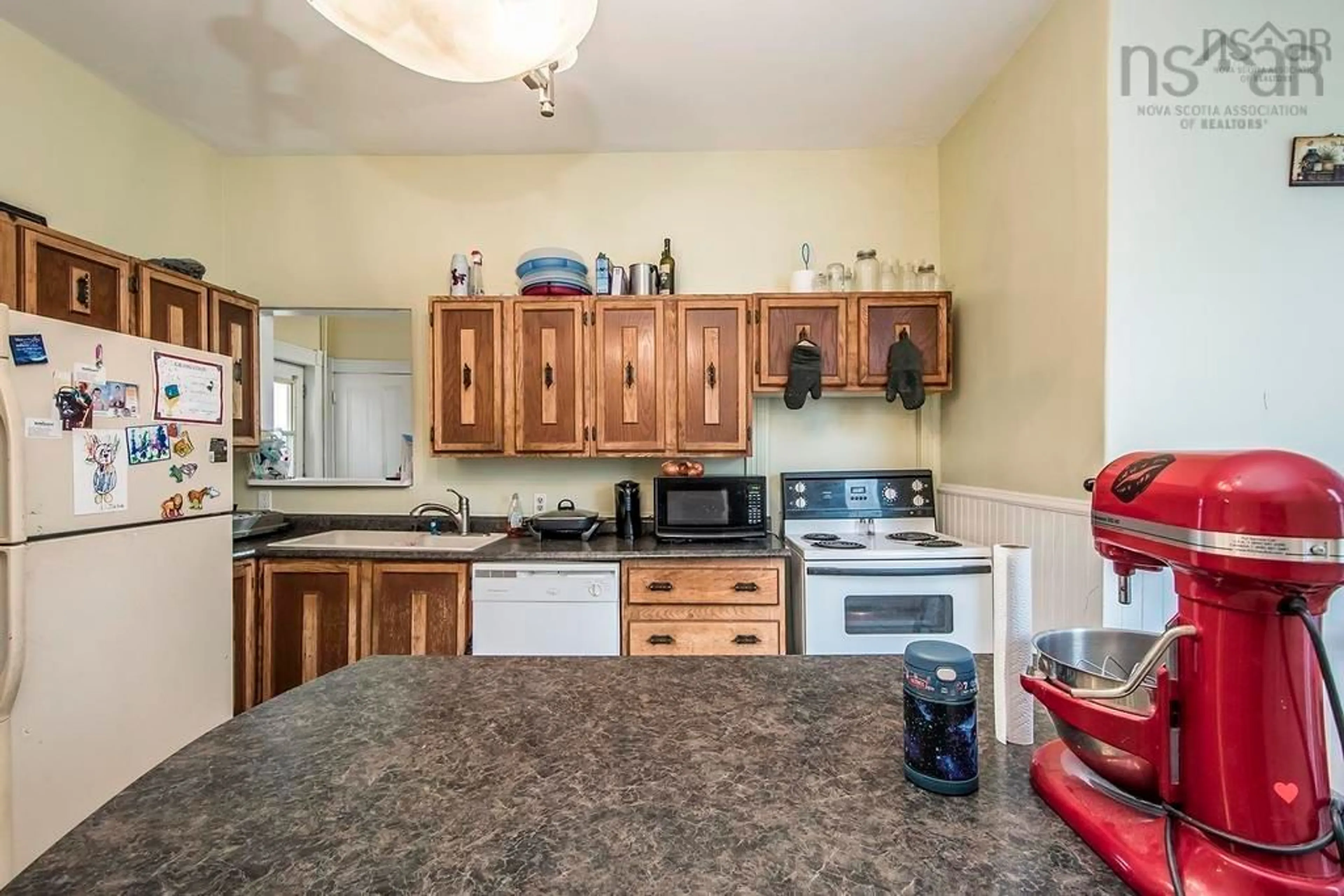 Standard kitchen, unknown for 250 King St, Windsor Nova Scotia B0N 2T0