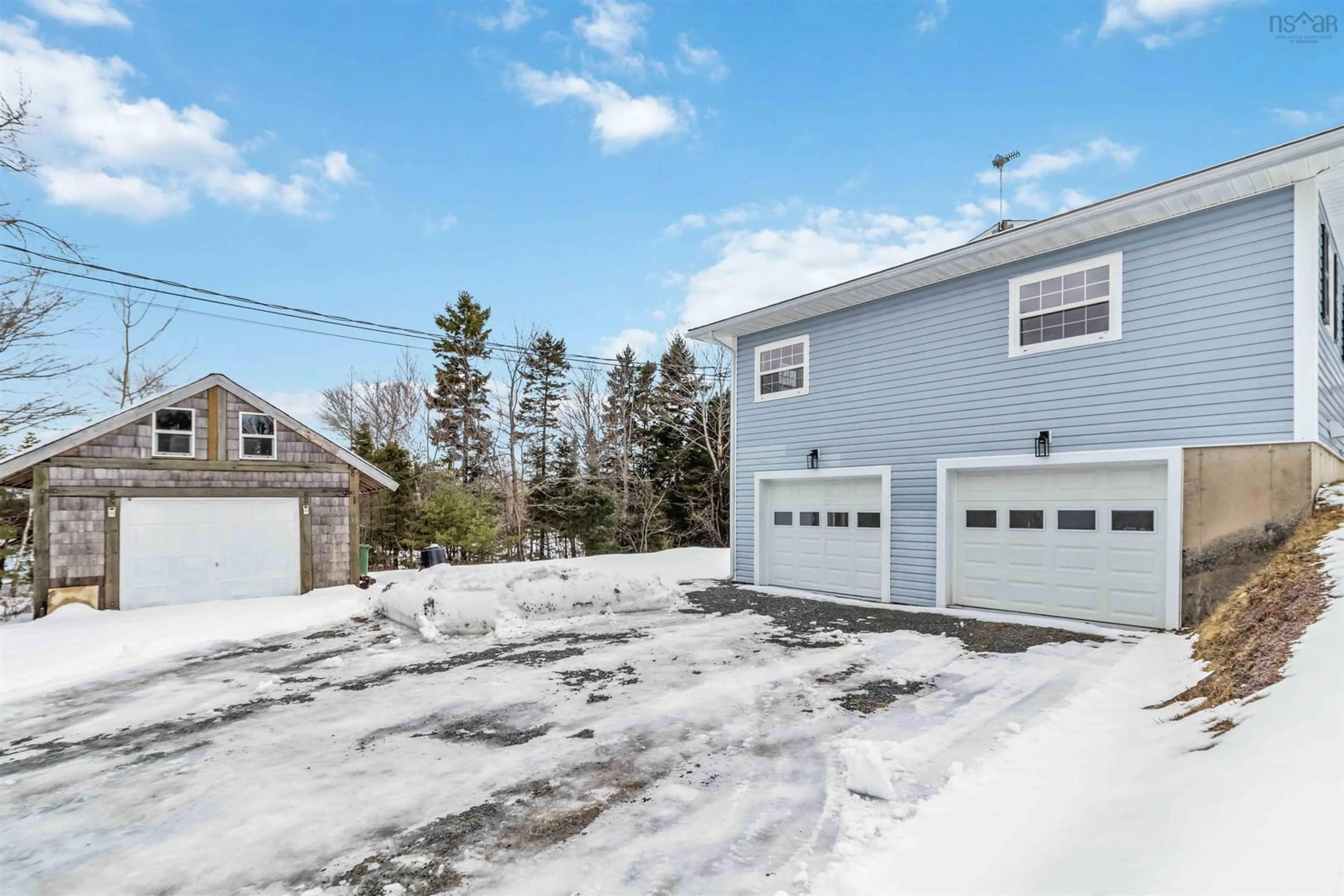 Indoor garage for 2 Stillwater Crt, Mineville Nova Scotia B2Z 1K2