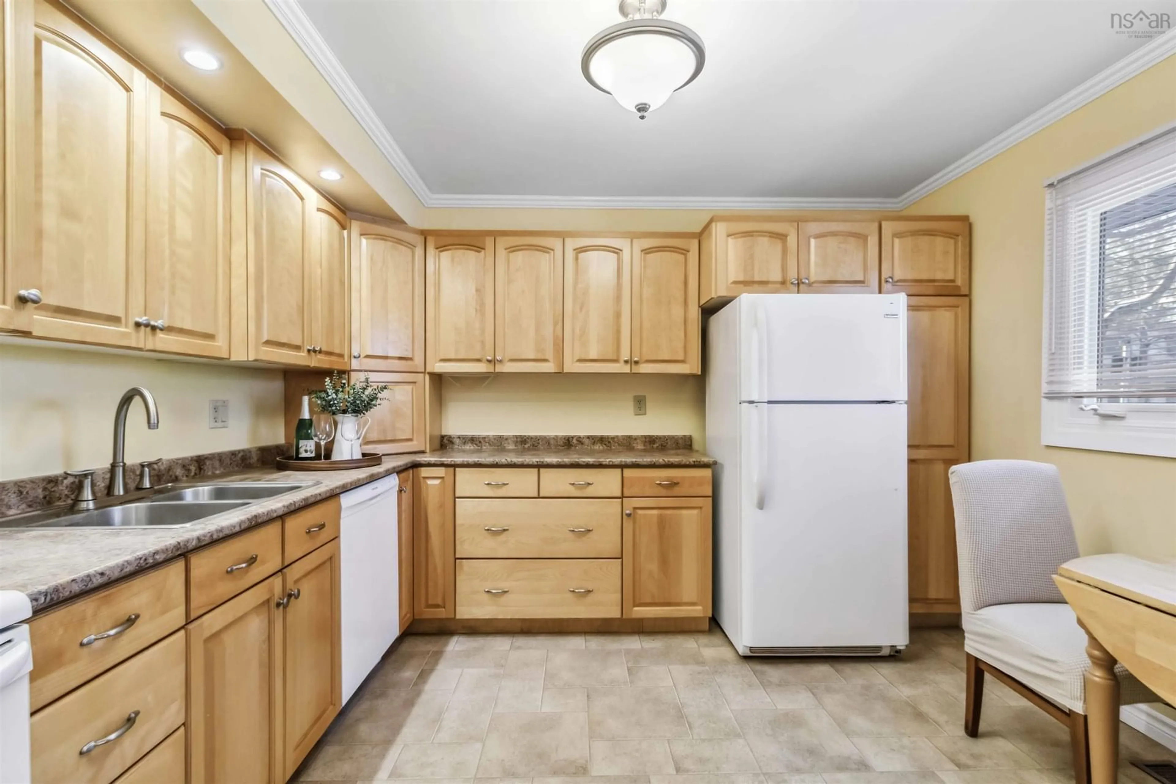 Standard kitchen, ceramic/tile floor for 75 Forestside Cres, Halifax Nova Scotia B3M 1M5