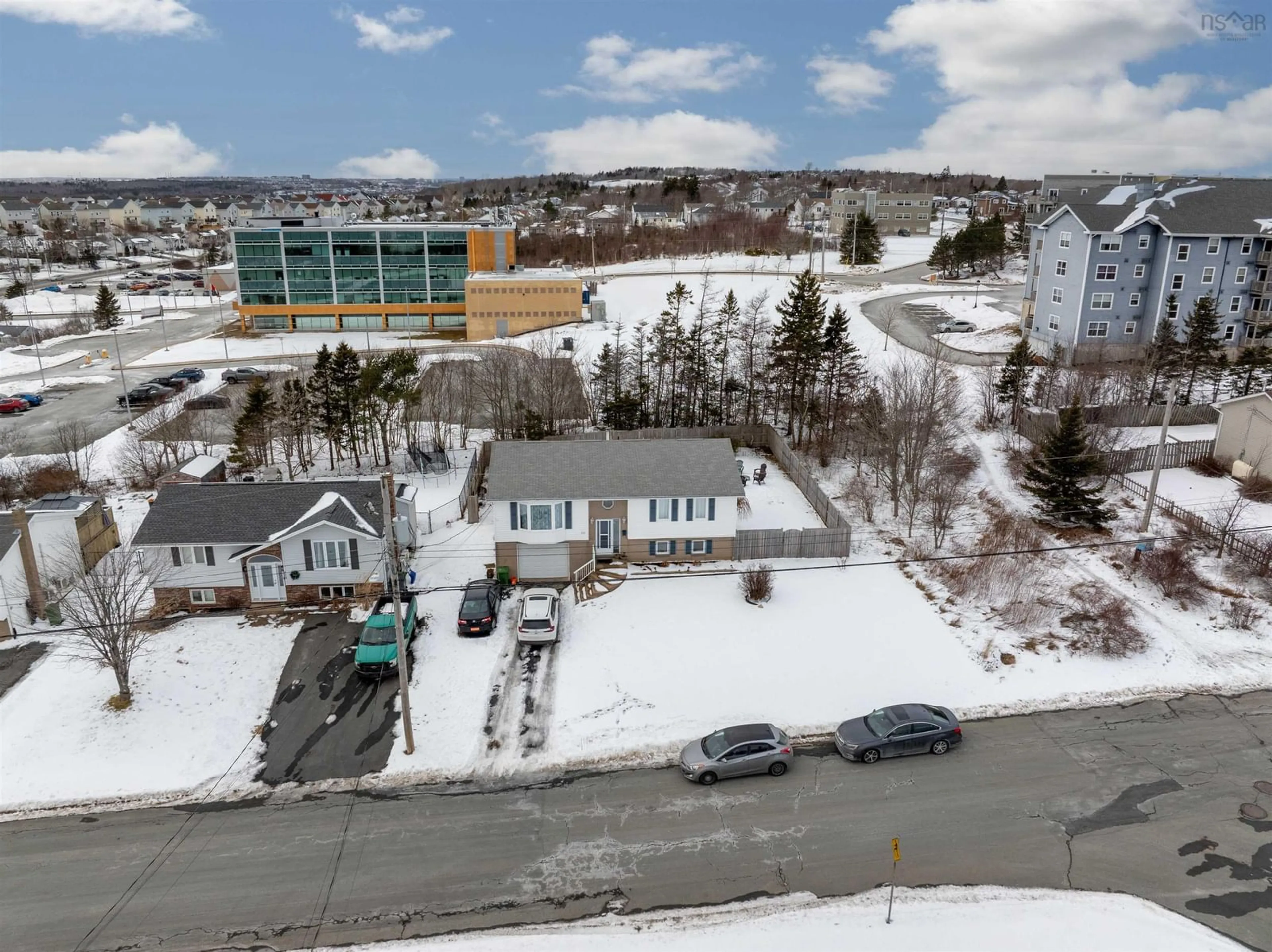 A pic from outside/outdoor area/front of a property/back of a property/a pic from drone, street for 111 Shrewsbury Rd, Dartmouth Nova Scotia B2V 2R6