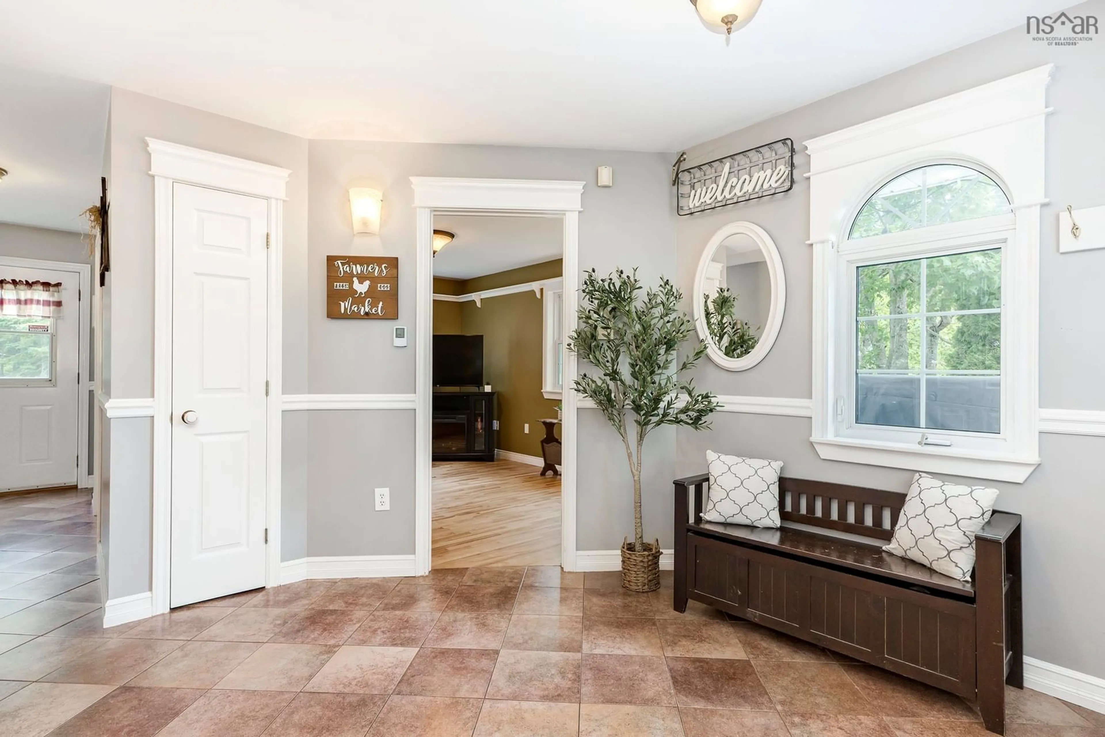 Indoor entryway for 34 Horne Settlement Rd, Enfield Nova Scotia B2T 1A7