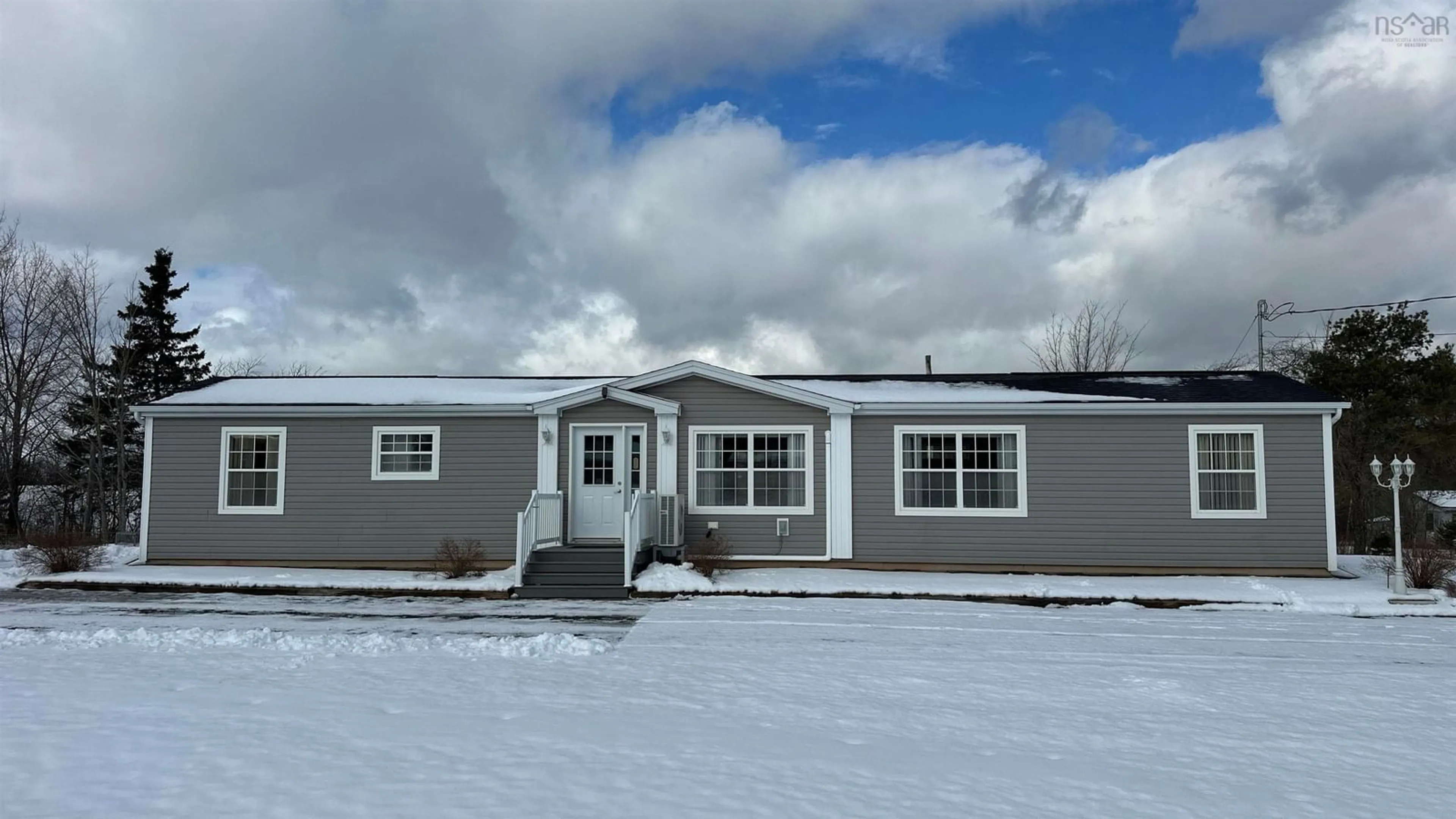 Home with vinyl exterior material, building for 9 Bartlett Ave, Valley Nova Scotia B2N 5V5