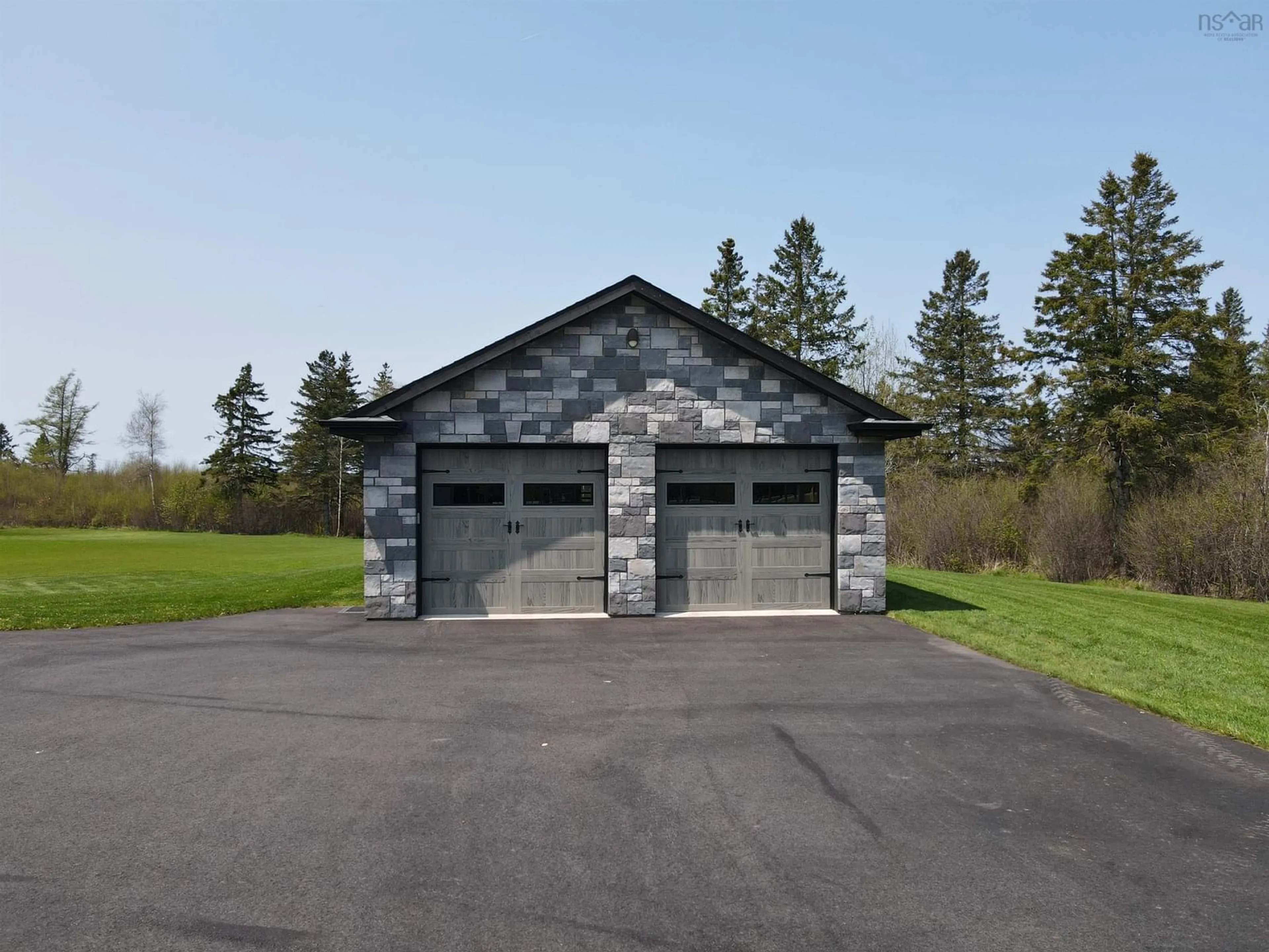 Indoor garage for 1157 Highway 366, Tyndal Road Nova Scotia B4H 3X9