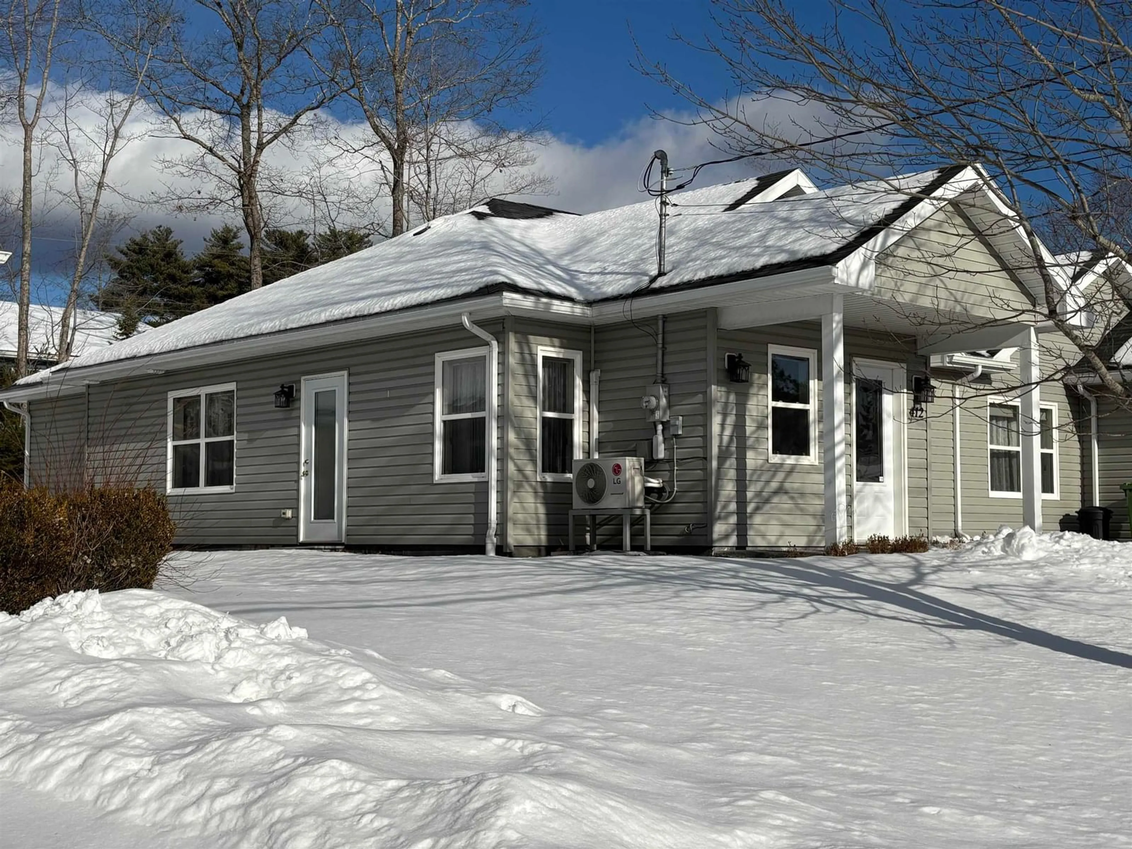 Home with vinyl exterior material, street for 412 Glen Allan Dr, Bridgewater Nova Scotia B4V 0A9