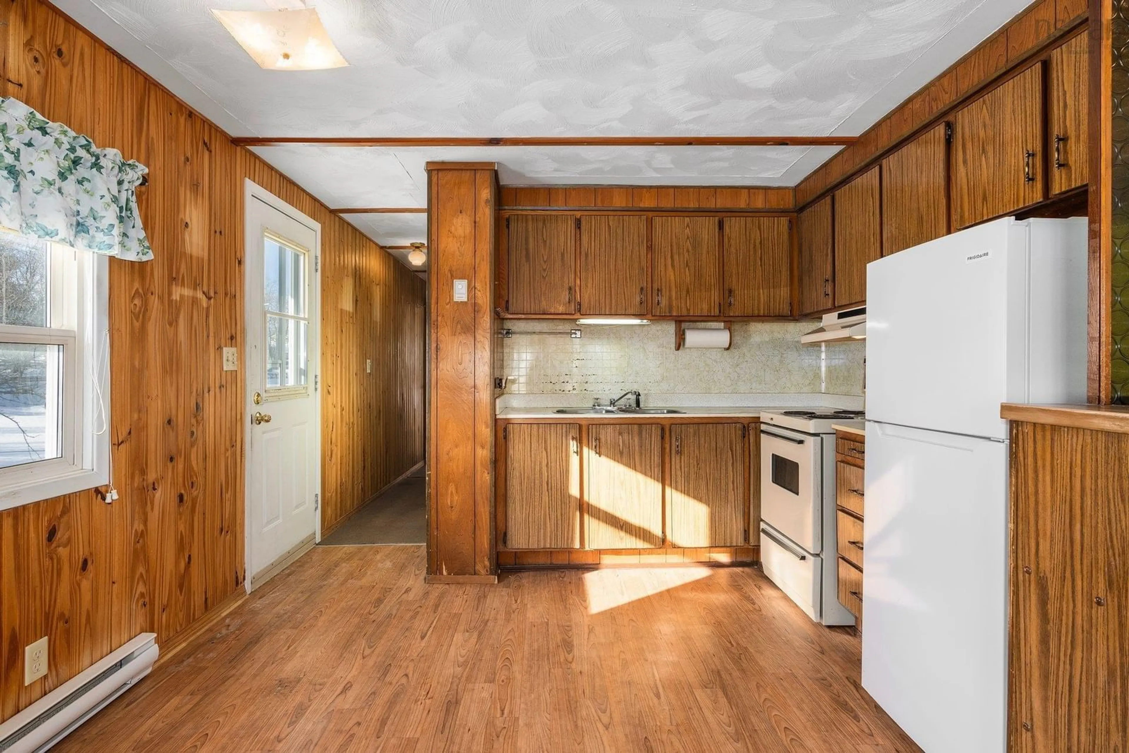 Standard kitchen, wood/laminate floor for 88 Falmouth Back Rd, Falmouth Nova Scotia B0P 1L0