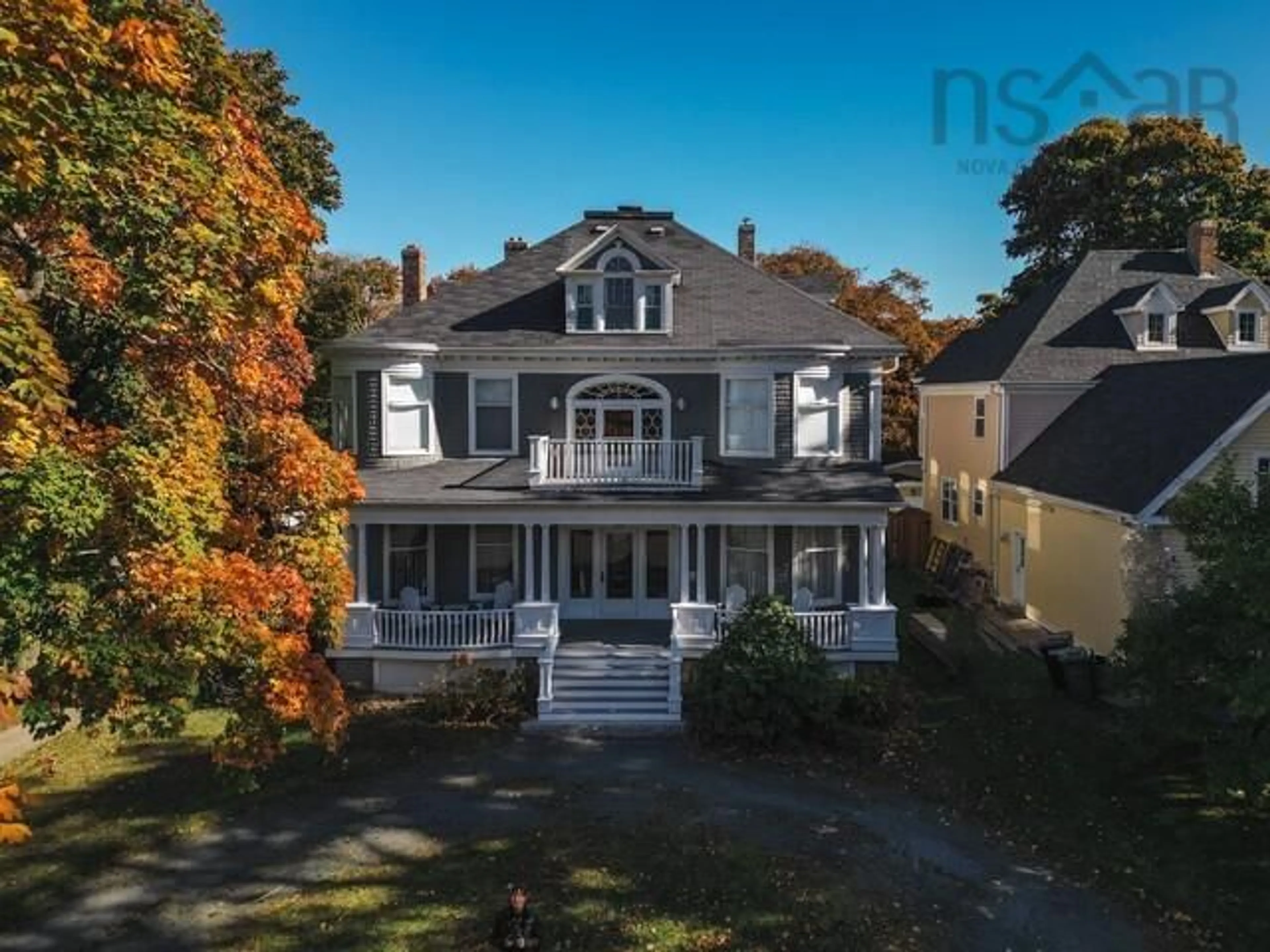 A pic from outside/outdoor area/front of a property/back of a property/a pic from drone, street for 545 Young Ave, Halifax Nova Scotia B3H 2V4