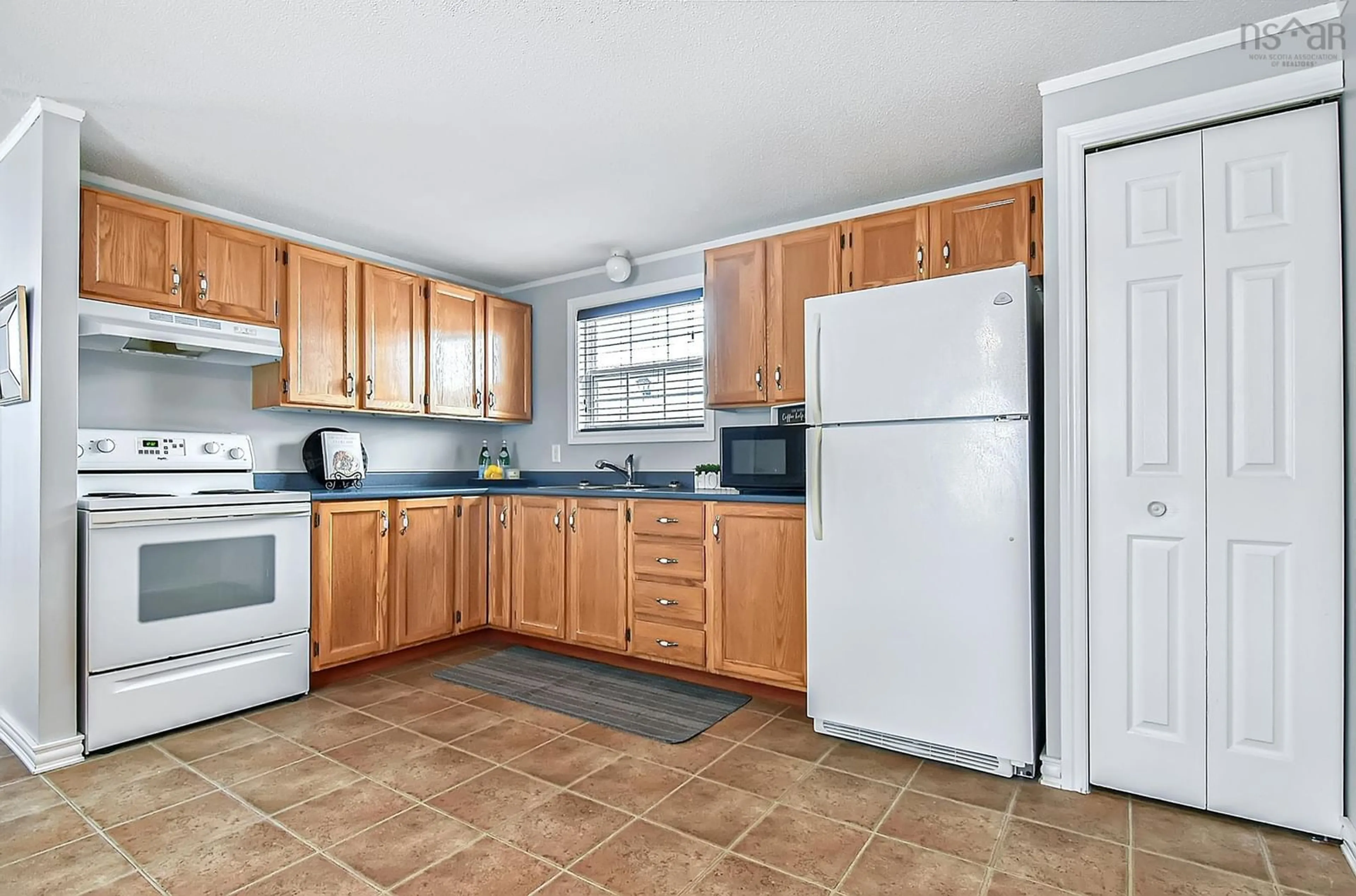 Standard kitchen, unknown for 26 Bonnie Brae, Dartmouth Nova Scotia B2W 1E4