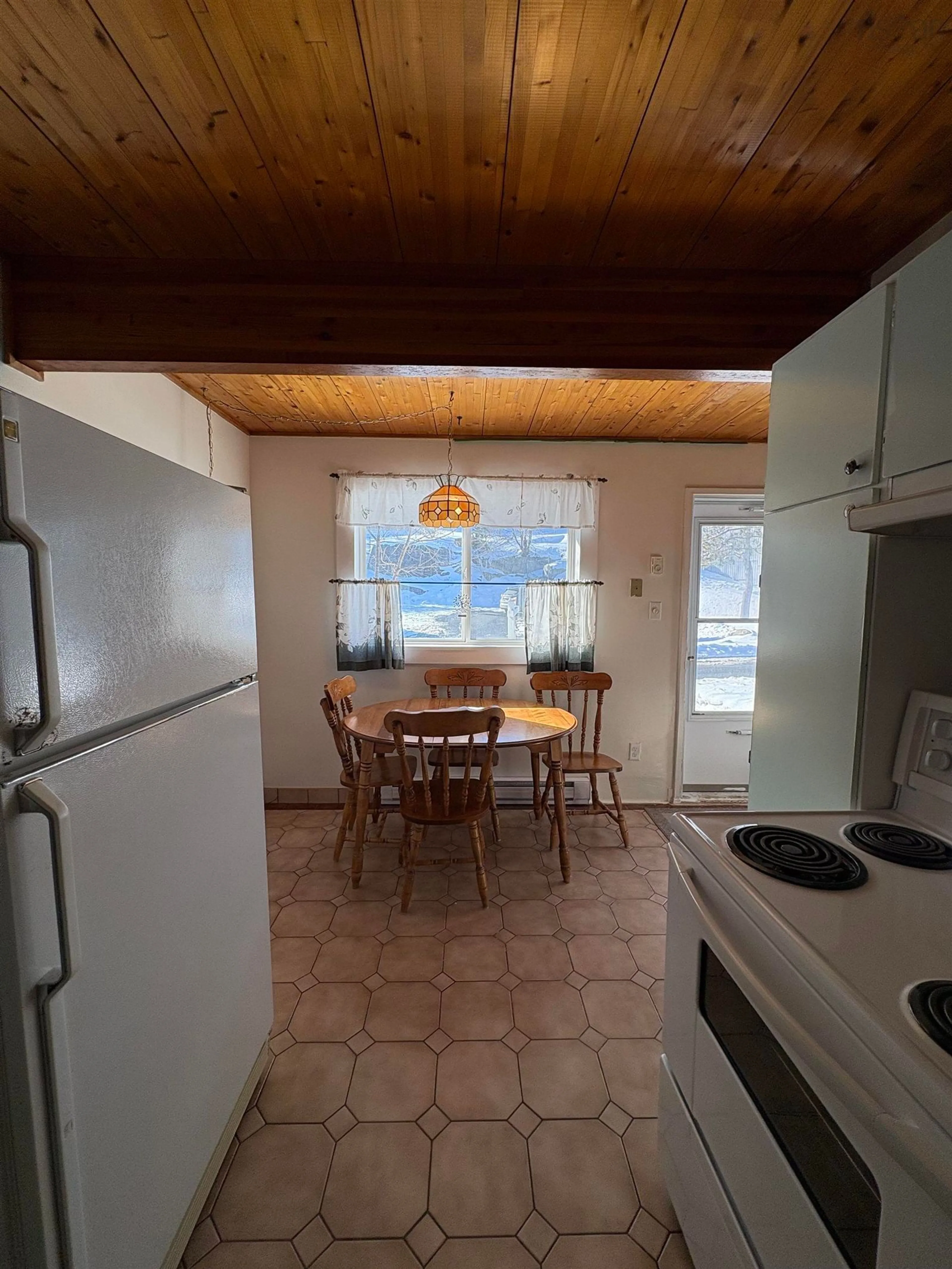 Standard kitchen, unknown for 91 Bromley Road, Cowie Hill Nova Scotia B3P 2L6