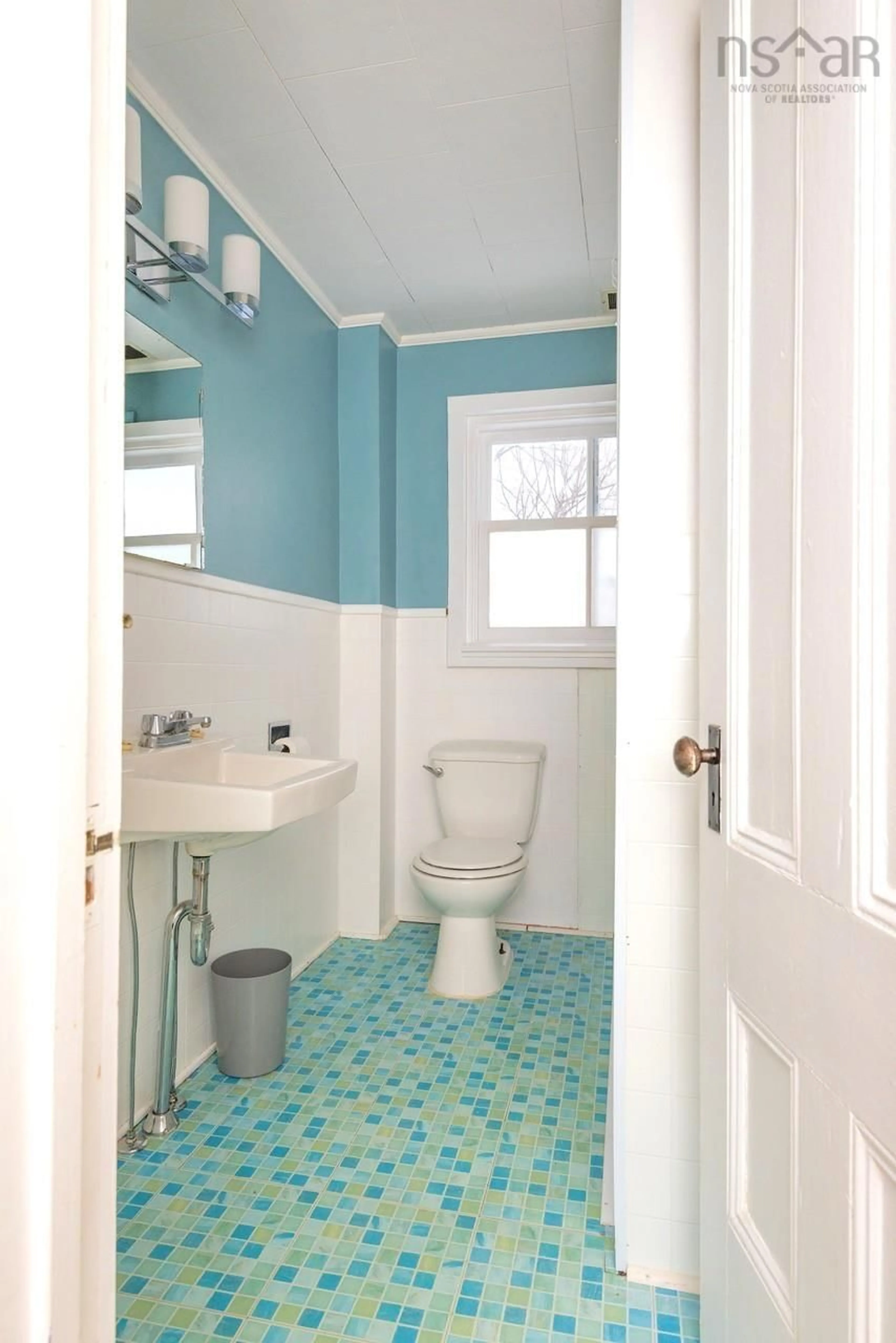 Standard bathroom, ceramic/tile floor for 94 Hopson St, Lunenburg Nova Scotia B0J 2C0