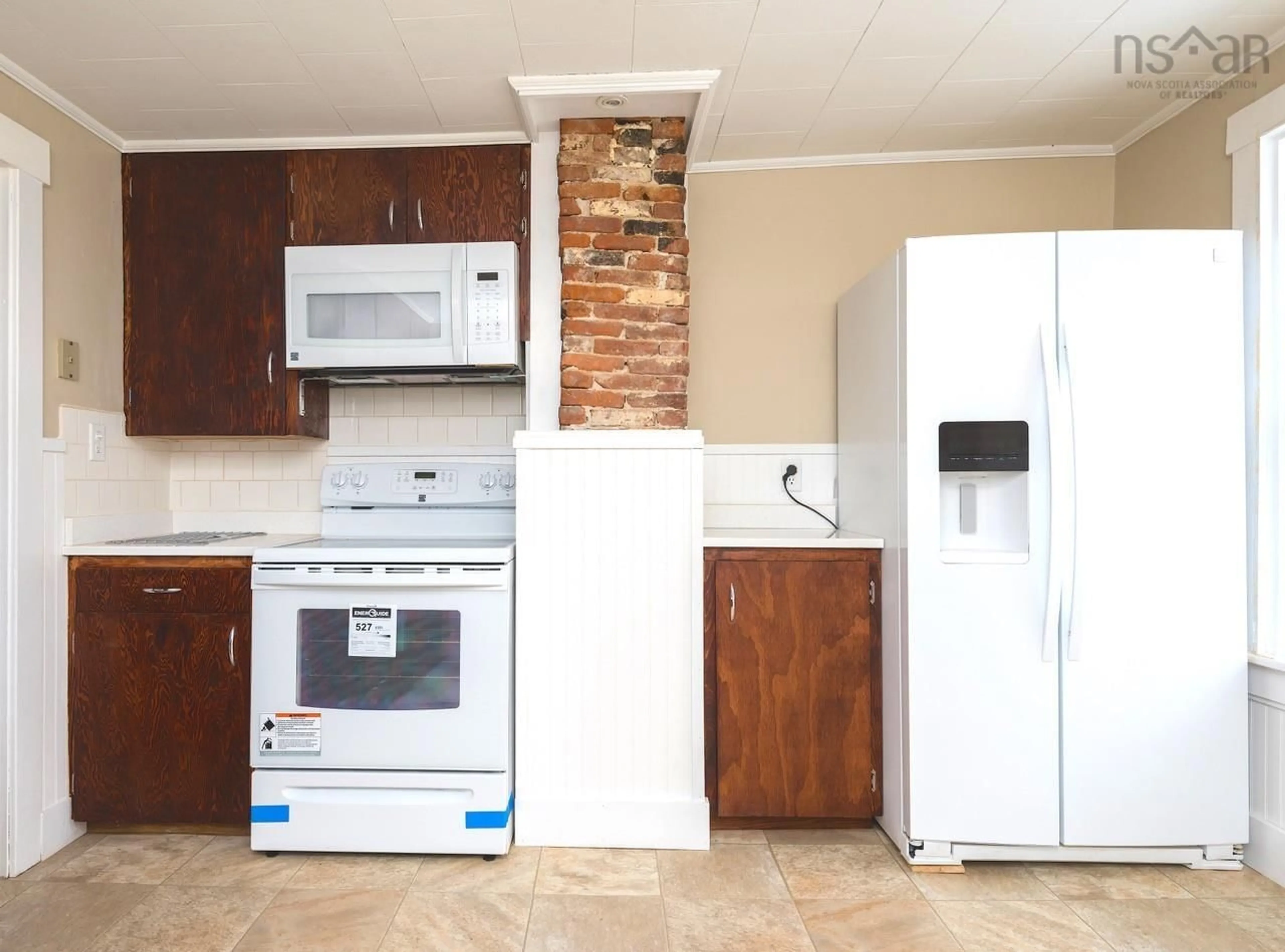 Standard kitchen, ceramic/tile floor for 94 Hopson St, Lunenburg Nova Scotia B0J 2C0