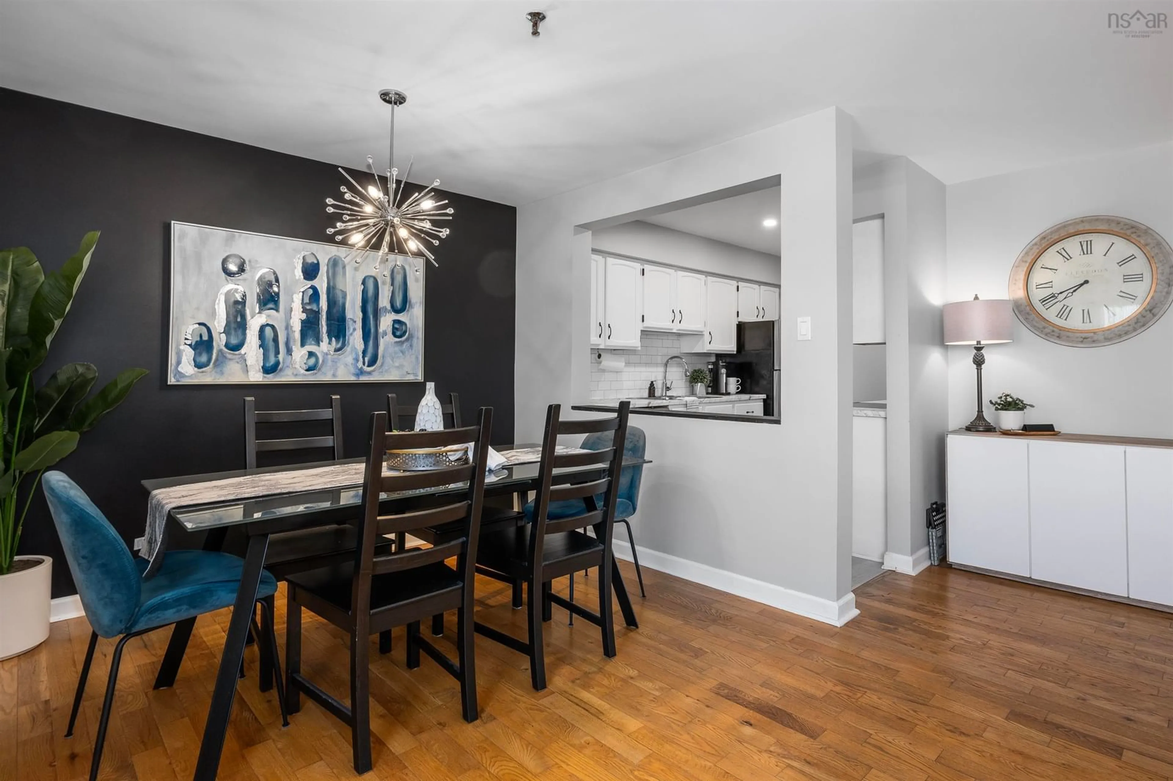 Dining room, wood/laminate floor for 248 Ross St #203, Halifax Nova Scotia B3M 3Z6