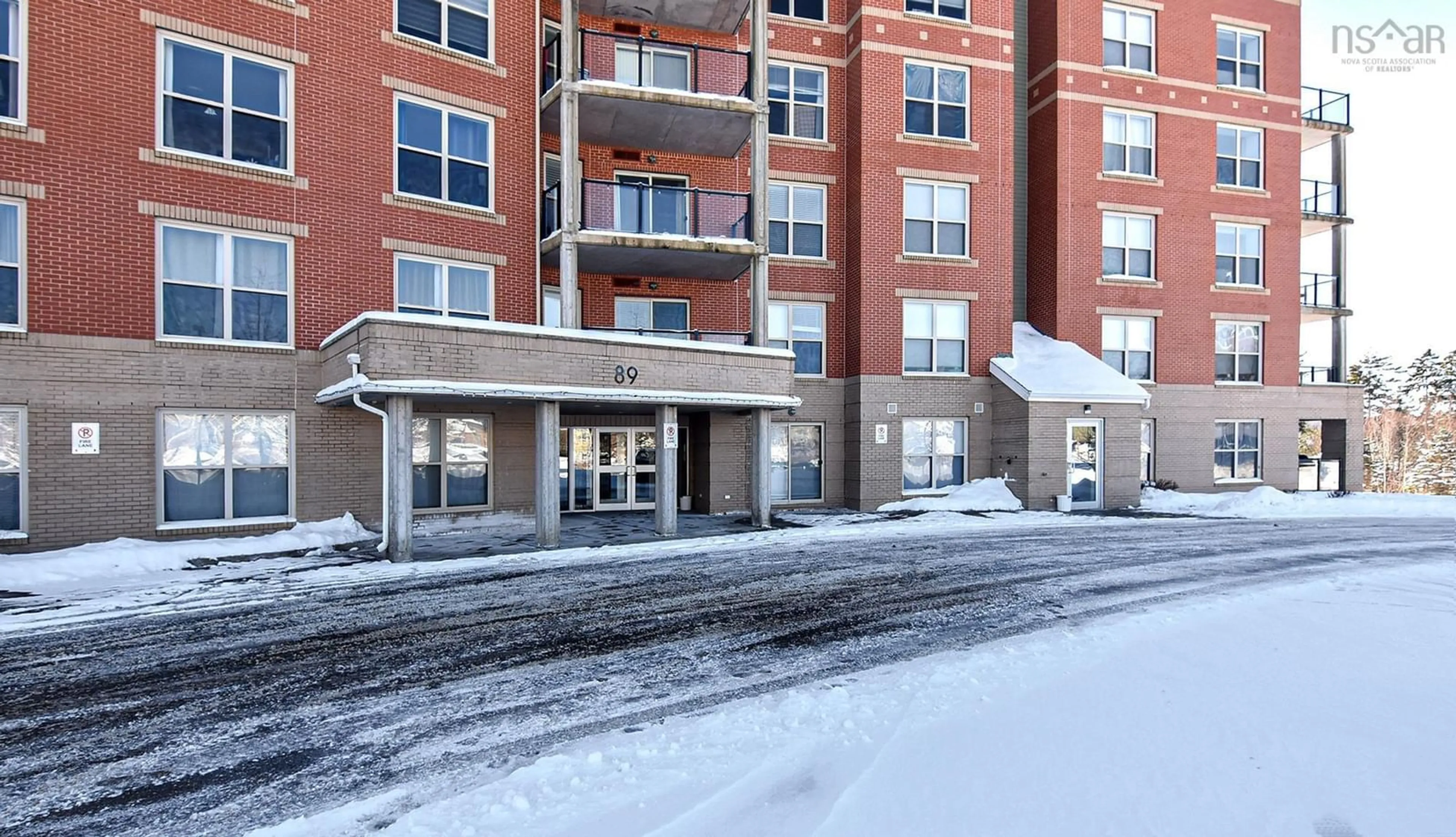 Indoor foyer for 89 Pebblecreek Crescent #411, Dartmouth Nova Scotia B2W 0K6