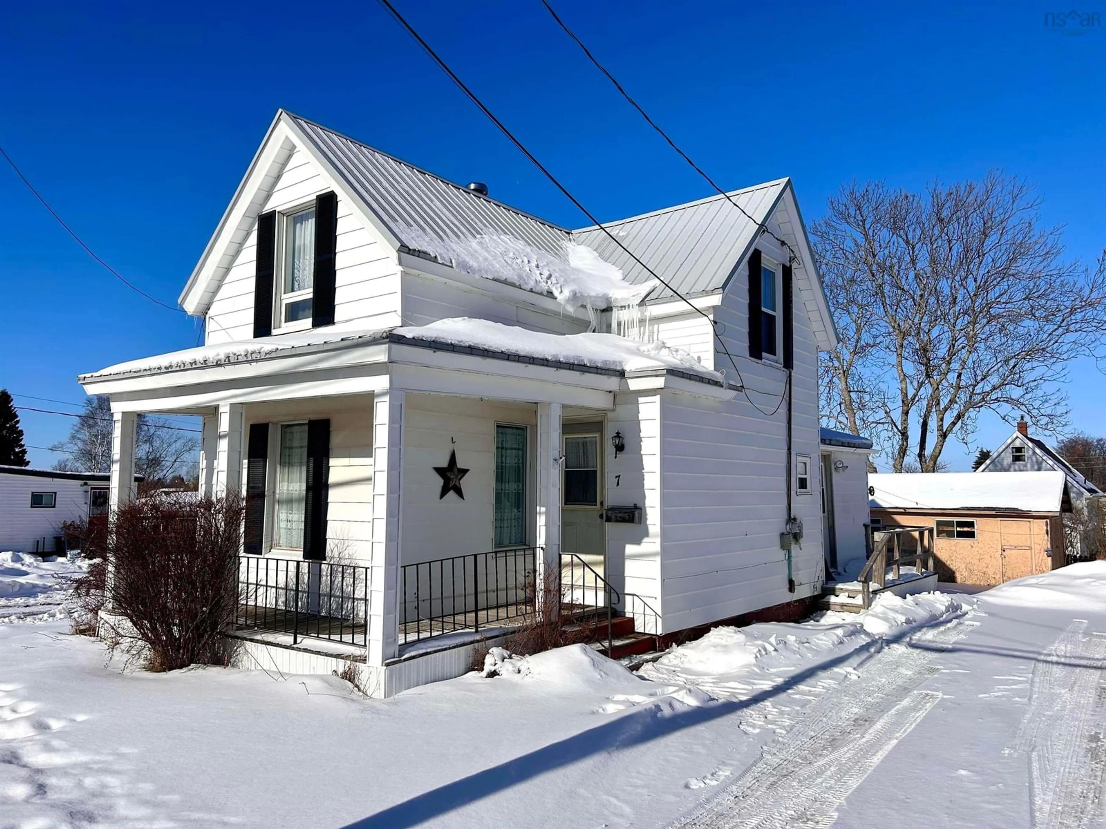 Home with vinyl exterior material, street for 7 Cornwall St, Amherst Nova Scotia B4H 1H3