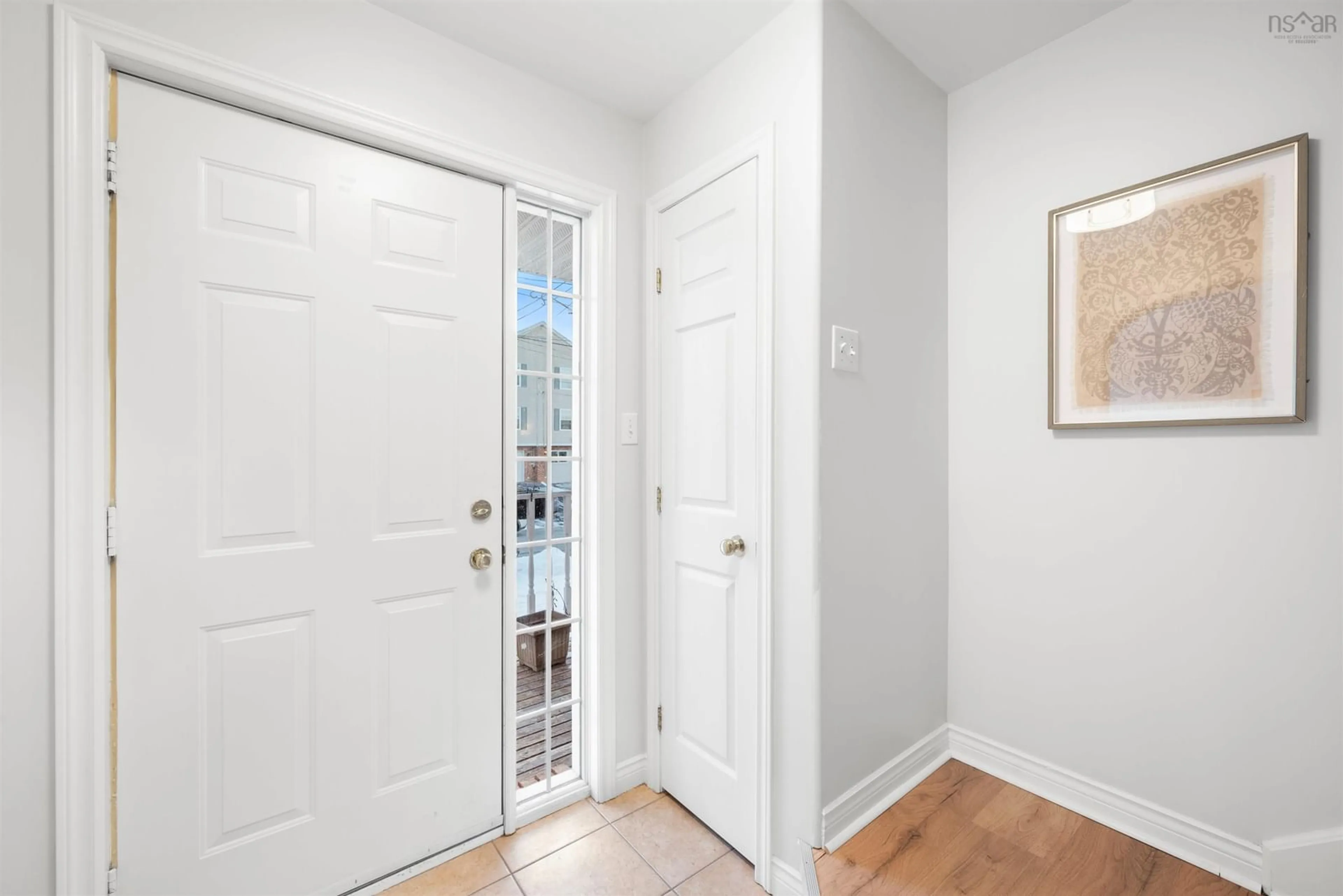 Indoor entryway for 8 Kaytyon Crt, Bedford Nova Scotia B4A 4H4