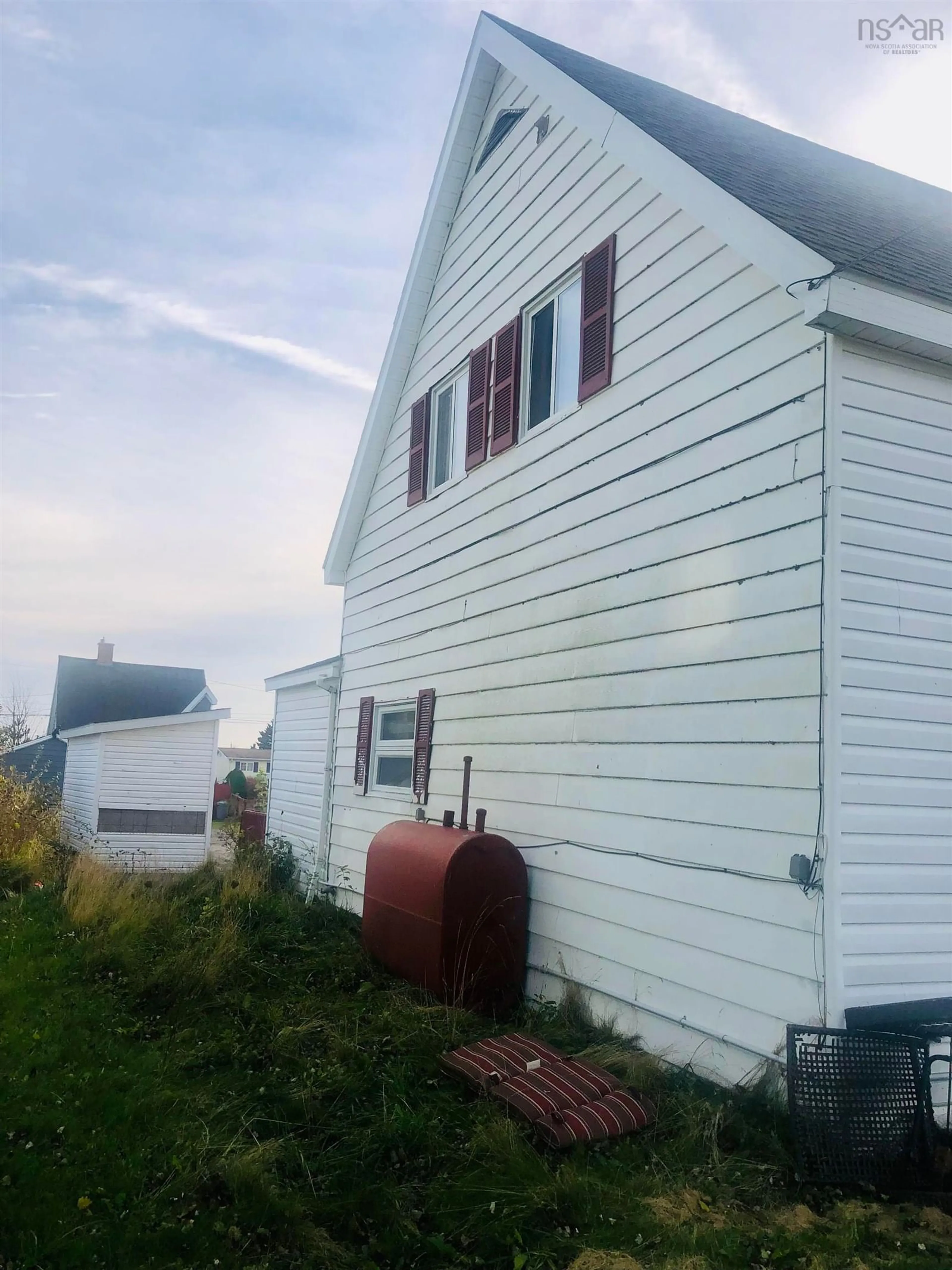 Home with vinyl exterior material, building for 178 Mansfield St, Glace Bay Nova Scotia B1A 3N8