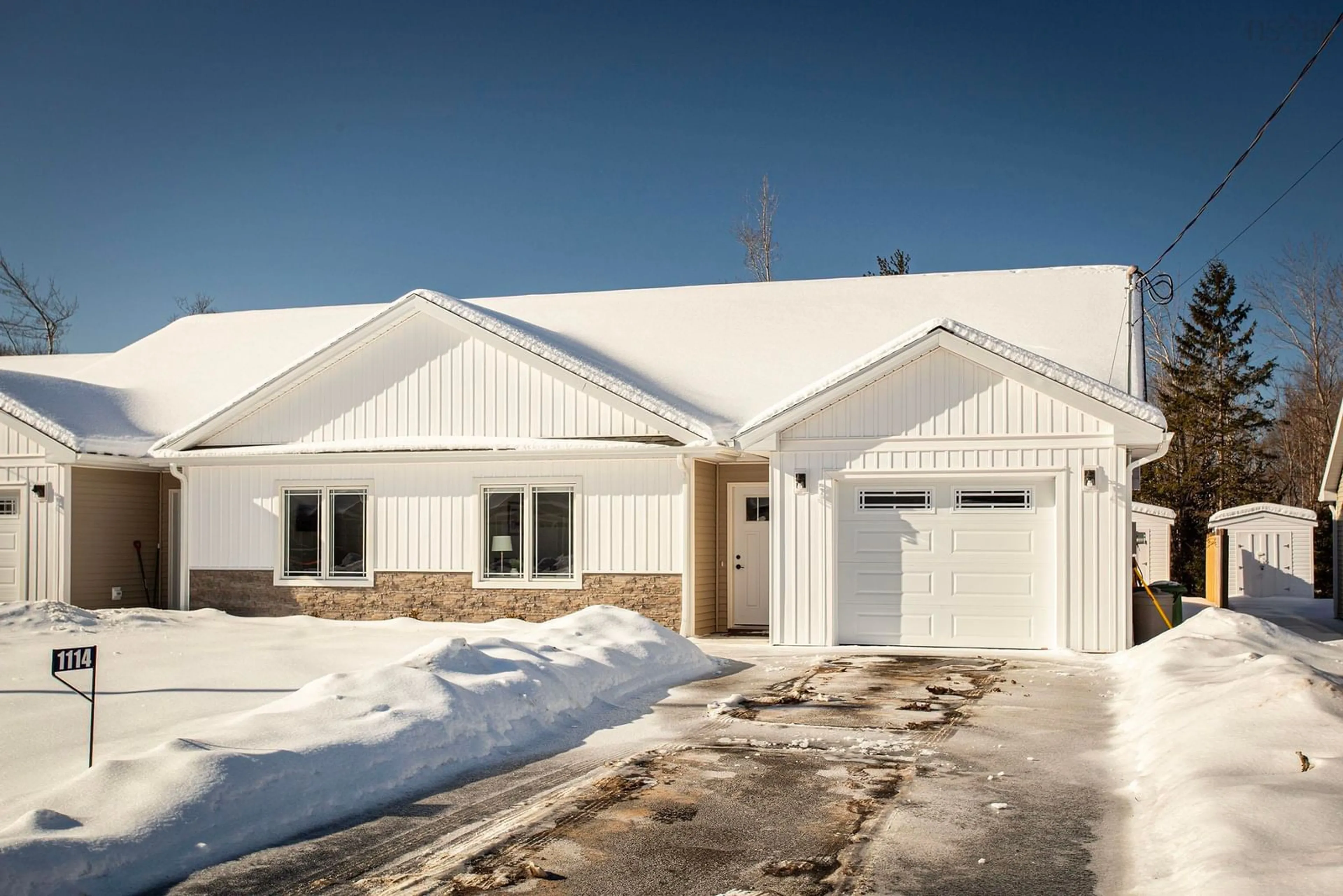 Home with vinyl exterior material, building for 1114 Percy Crt, Aylesford Nova Scotia B0P 1C0