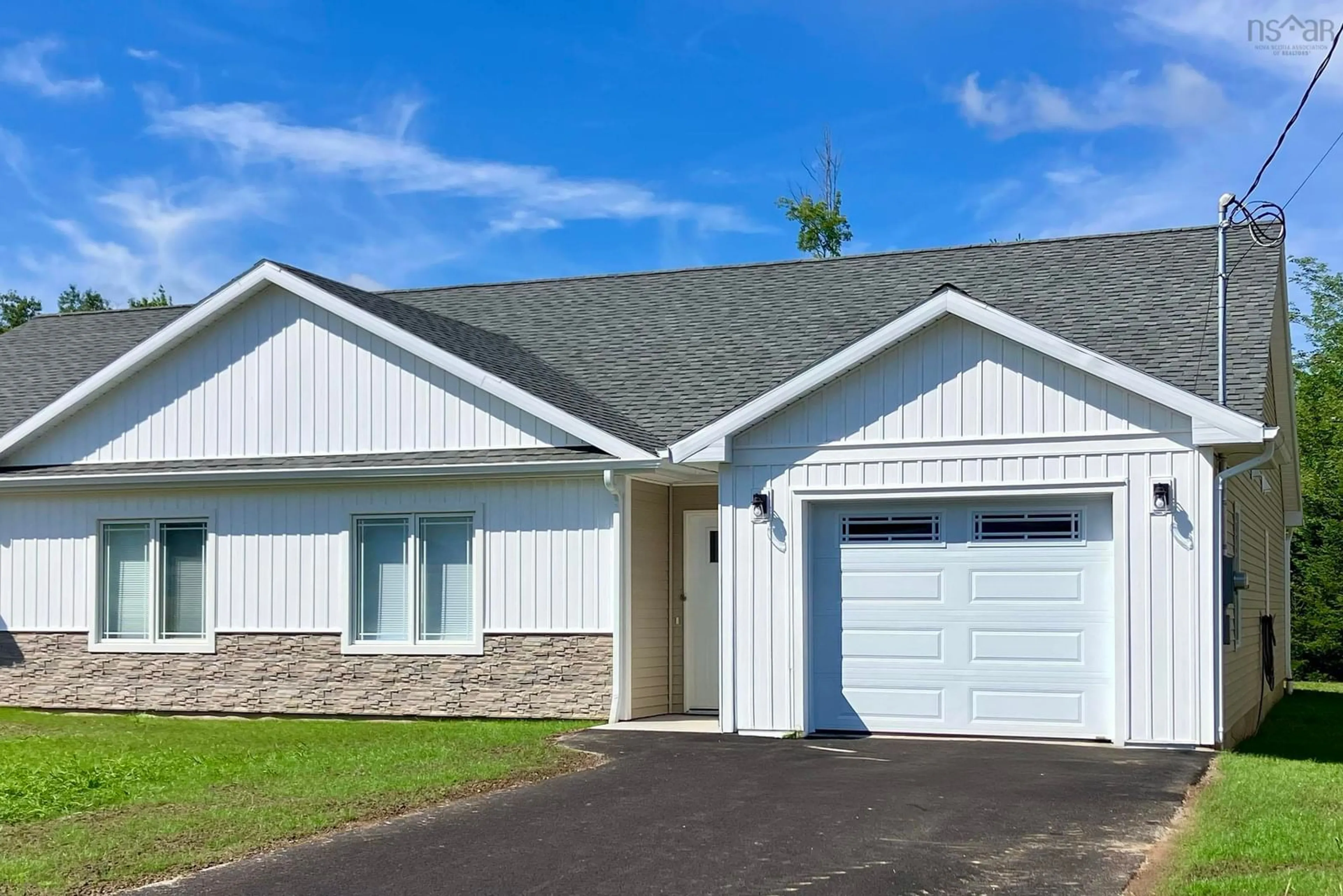 Home with vinyl exterior material, street for 1114 Percy Crt, Aylesford Nova Scotia B0P 1C0