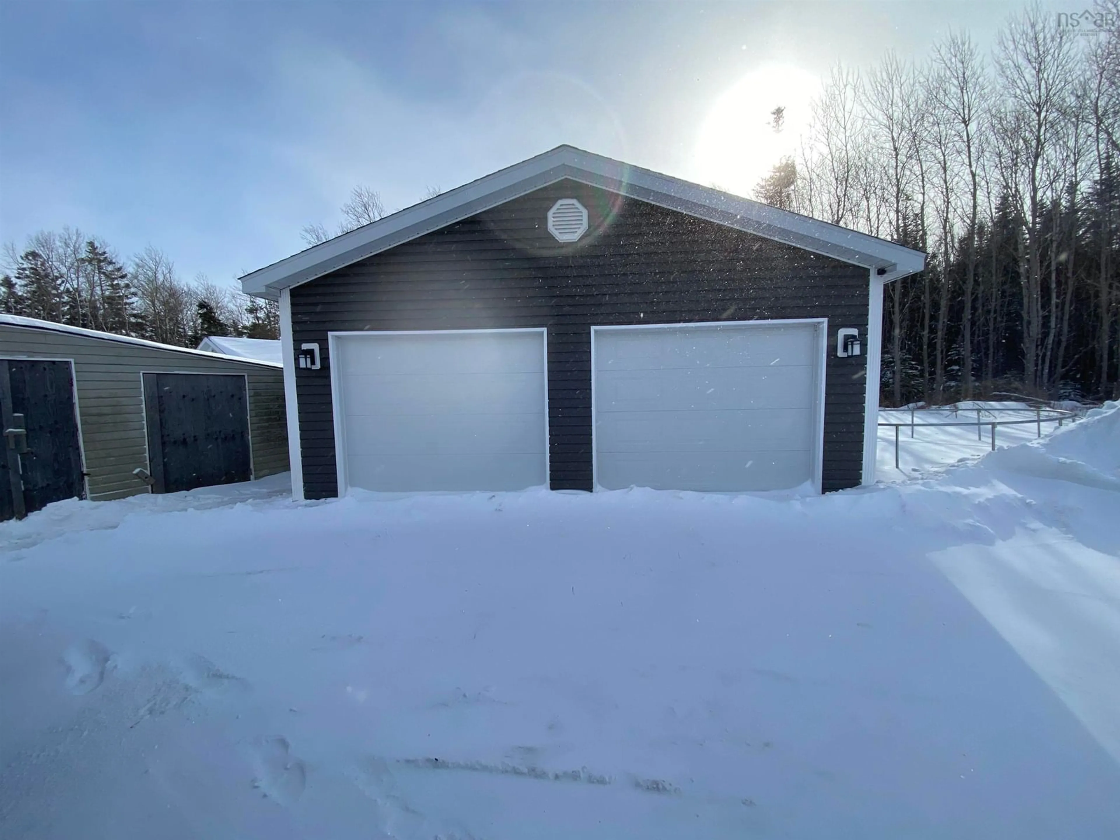 Indoor garage for 567 Rudderham Rd, Point Edward Nova Scotia B2A 4V8