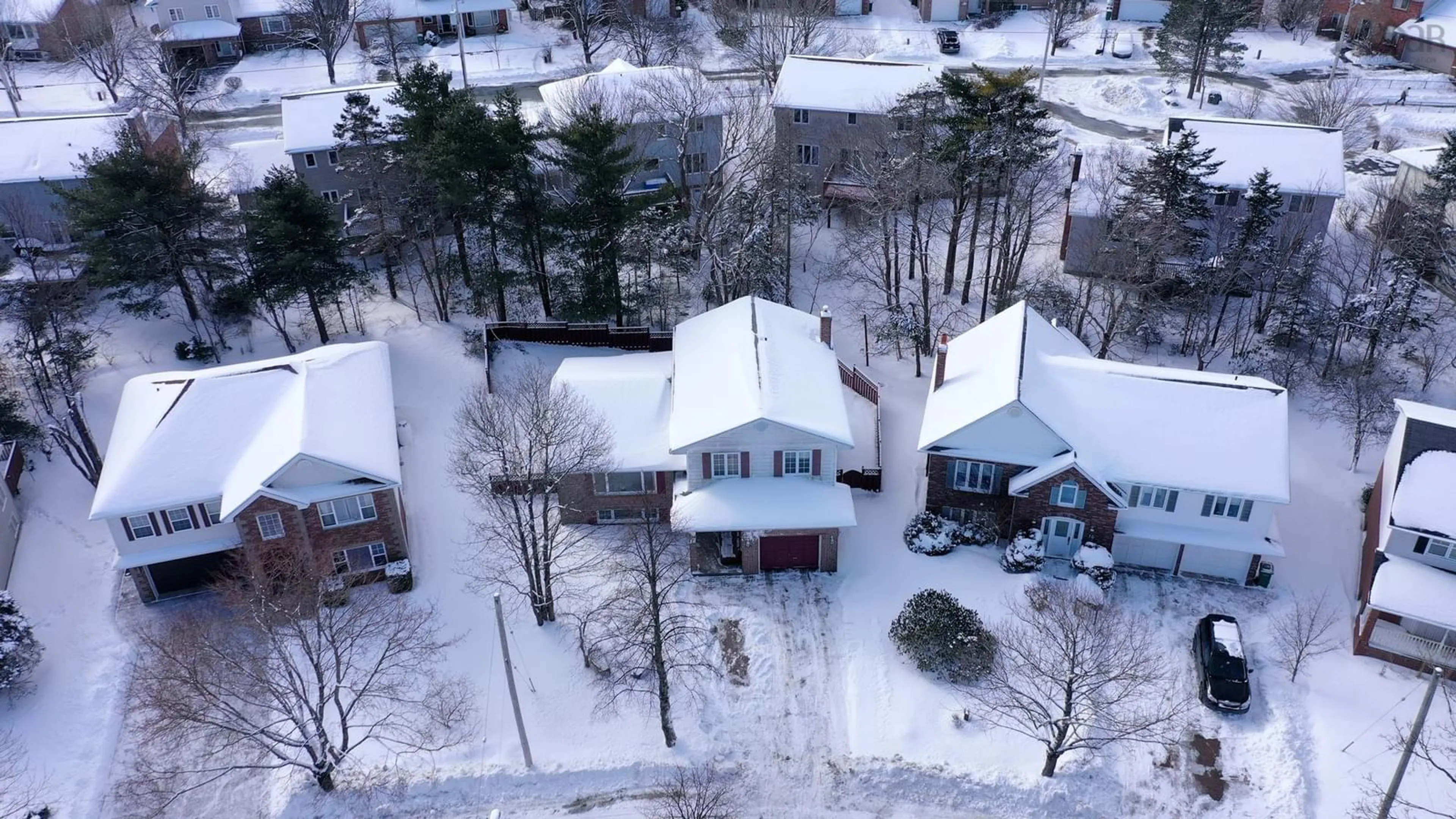 A pic from outside/outdoor area/front of a property/back of a property/a pic from drone, street for 14 Turnmill Dr, Halifax Regional Municipality Nova Scotia B3M 4H2