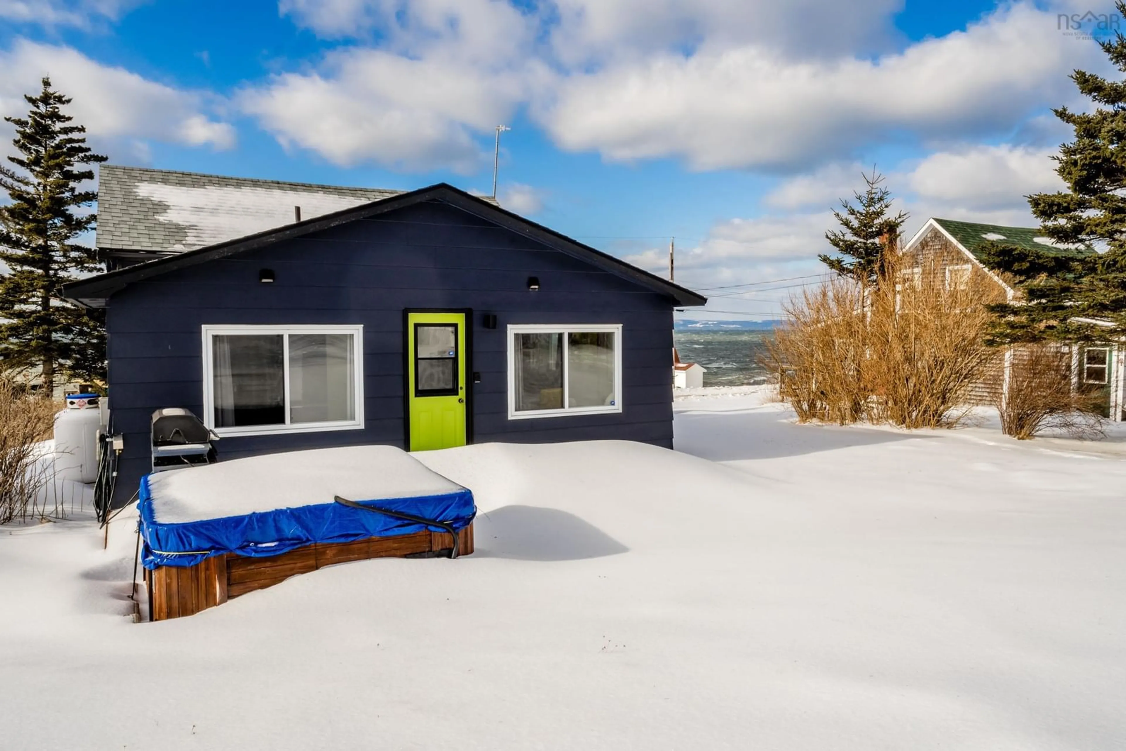 Home with vinyl exterior material, water/lake/river/ocean view for 20 Cove Rd, Halls Harbour Nova Scotia B0P 1J0