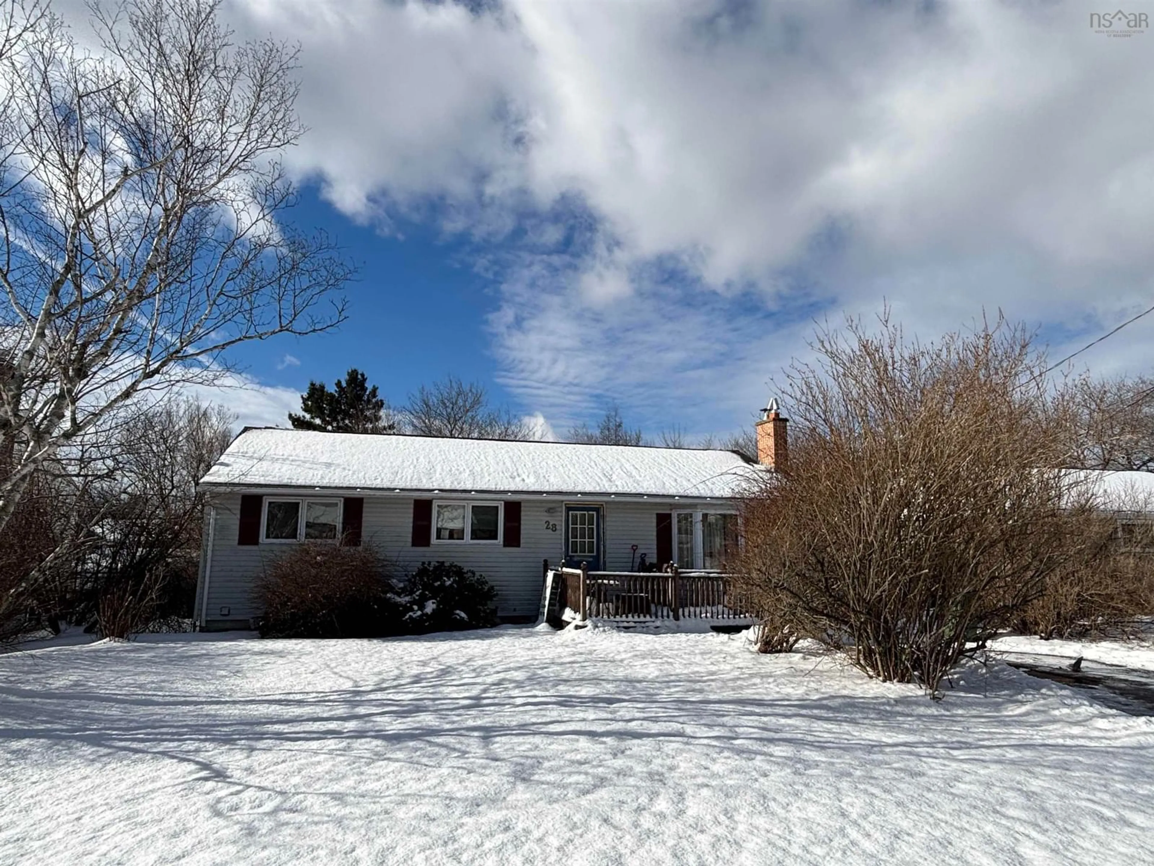 A pic from outside/outdoor area/front of a property/back of a property/a pic from drone, street for 28 Windward Ave, Dartmouth Nova Scotia B2W 2H1