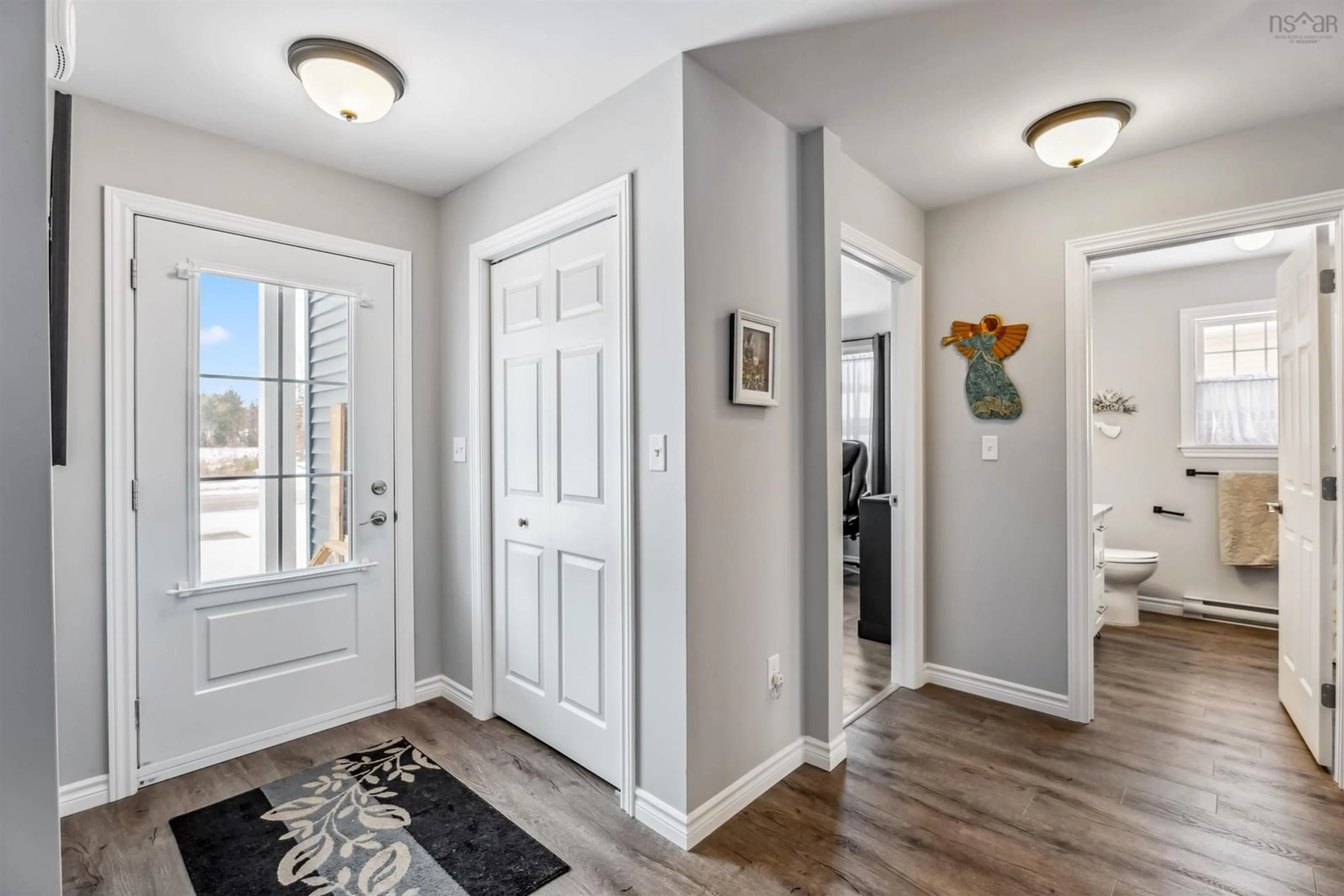 Indoor entryway for 1489 Andrea Dr, Coldbrook Nova Scotia B4R 1A1