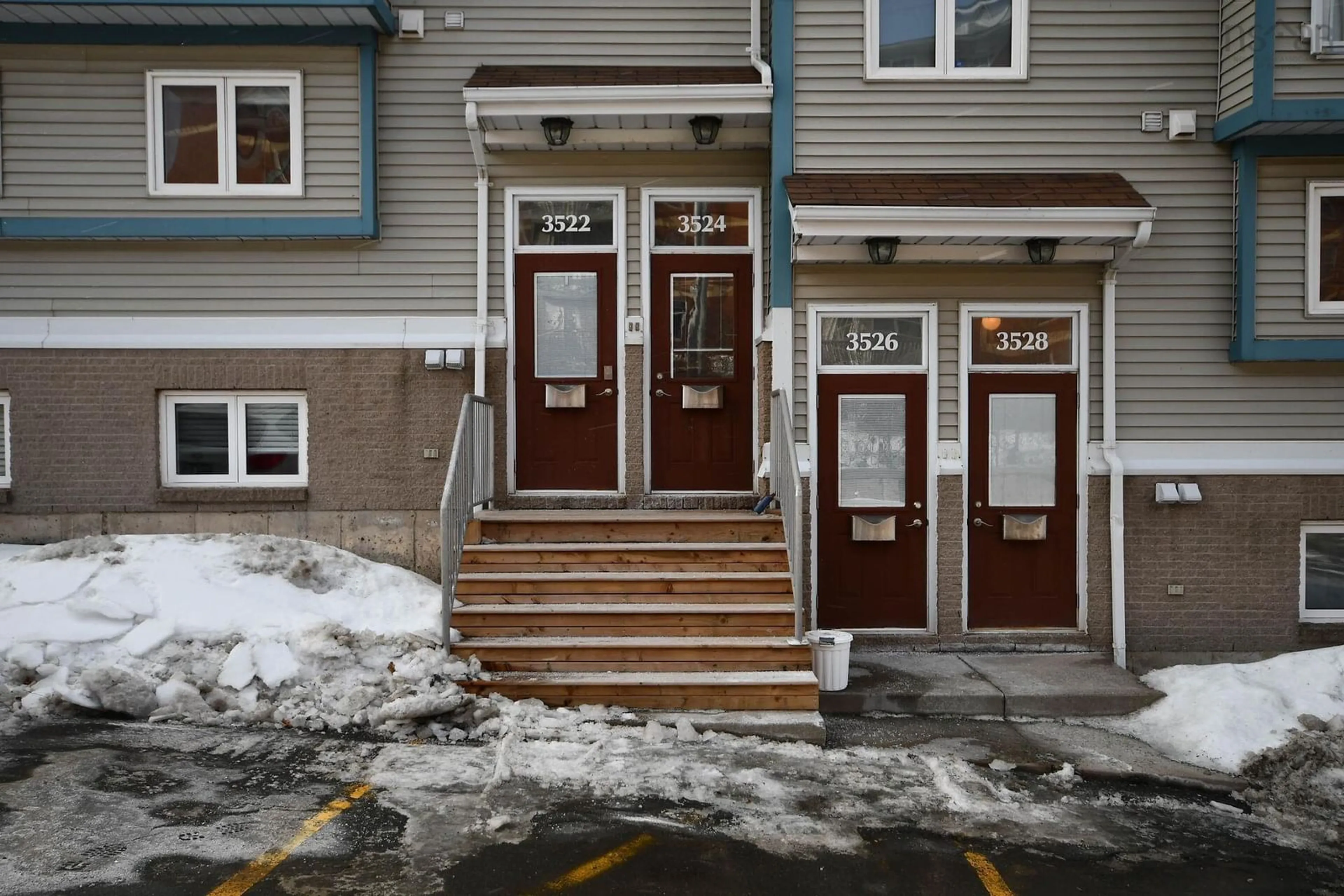 Indoor entryway for 3524 John Parr Dr, Halifax Nova Scotia B3K 5V2