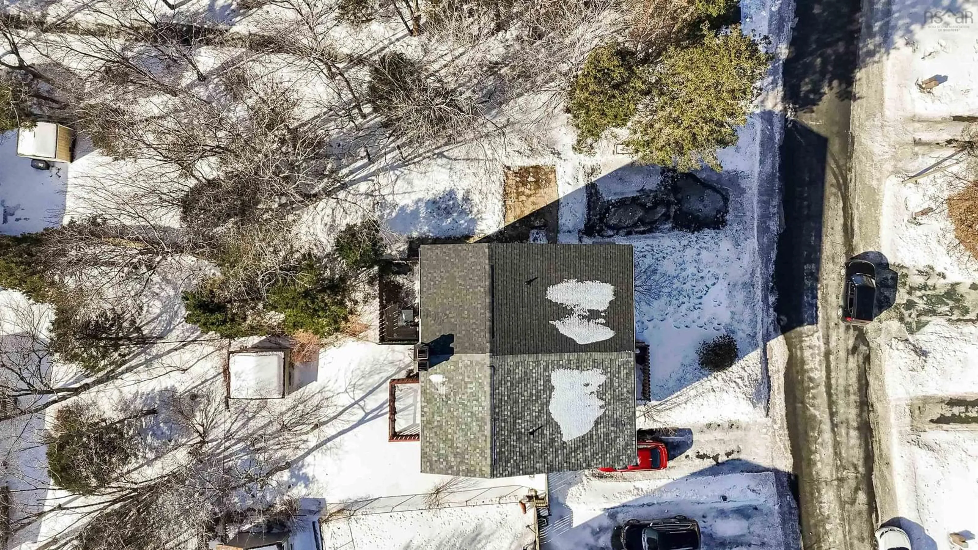 A pic from outside/outdoor area/front of a property/back of a property/a pic from drone, street for 39 Regal Rd, Dartmouth Nova Scotia B2W 4E9