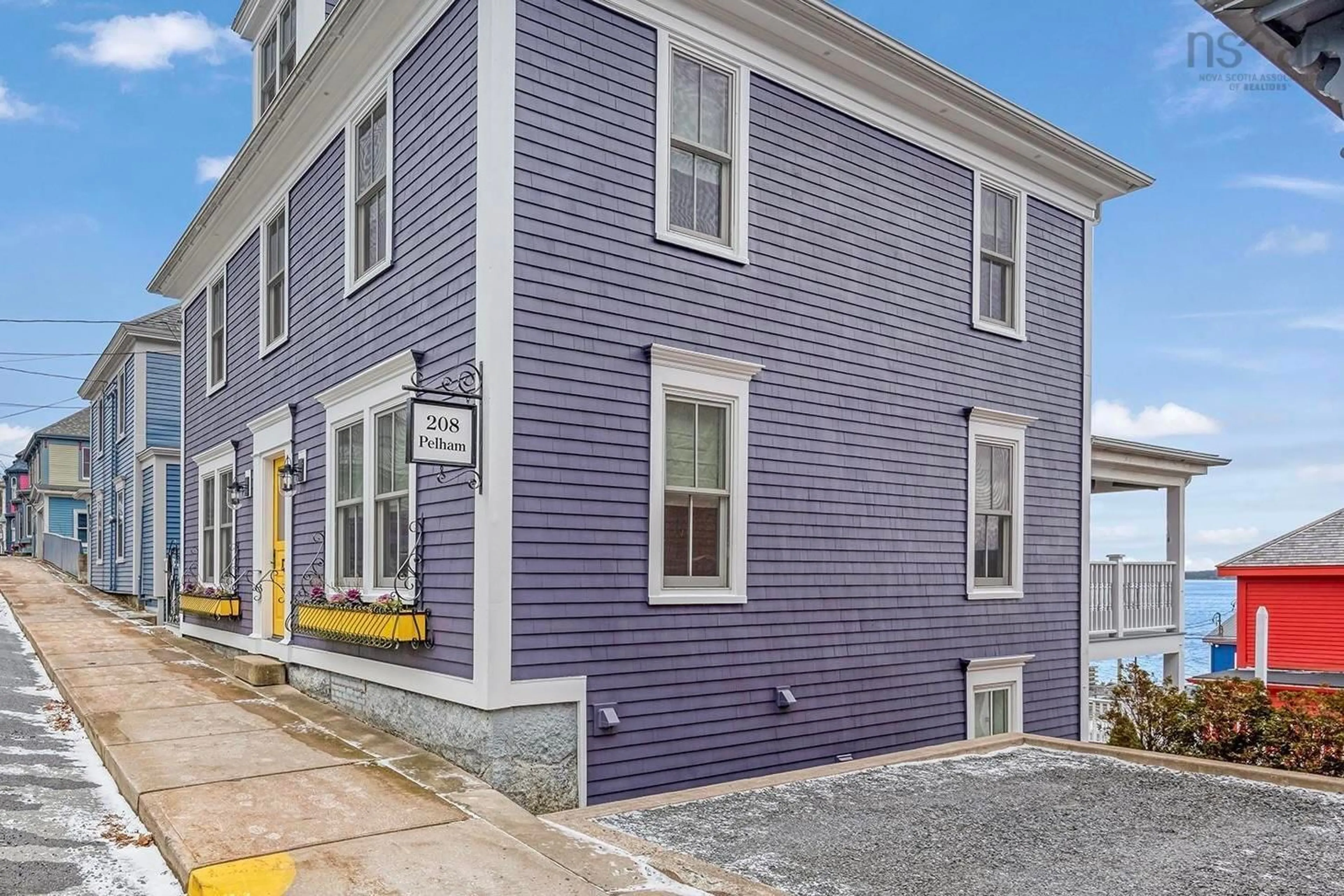 Unknown for 208 Pelham St, Lunenburg Nova Scotia B0J 2C0