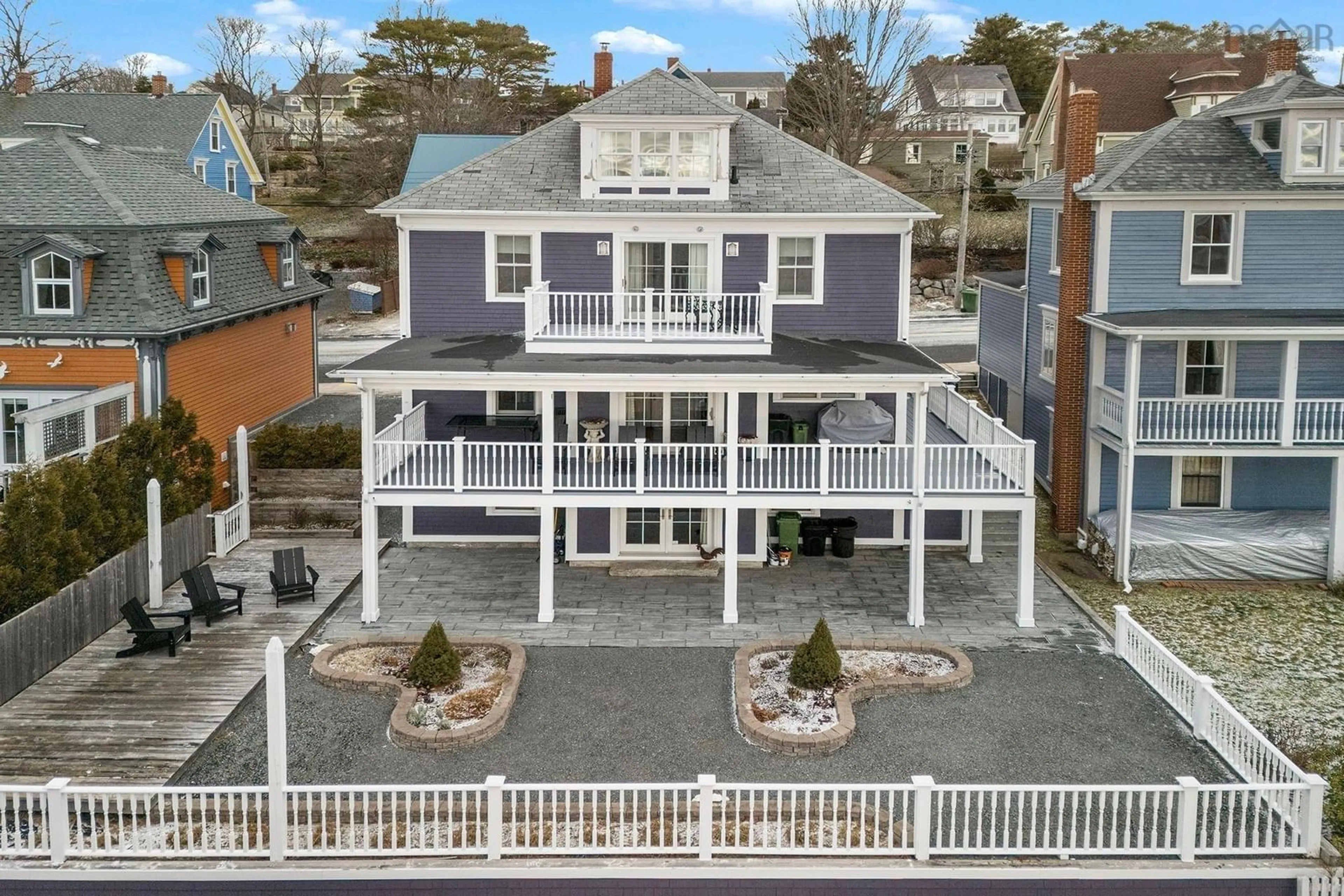 A pic from outside/outdoor area/front of a property/back of a property/a pic from drone, water/lake/river/ocean view for 208 Pelham St, Lunenburg Nova Scotia B0J 2C0