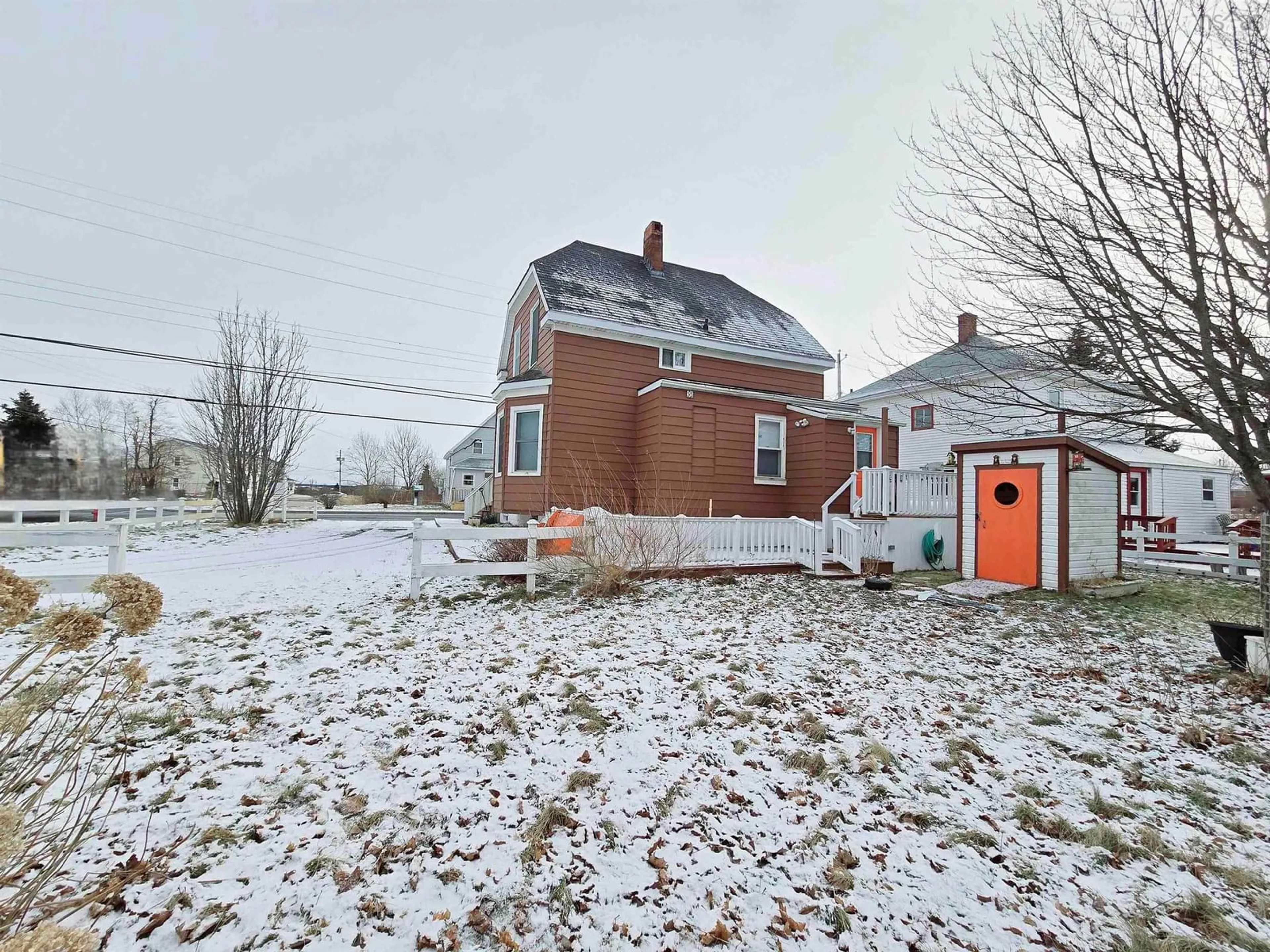 A pic from outside/outdoor area/front of a property/back of a property/a pic from drone, street for 27 Convent St, Sydney Mines Nova Scotia B1V 1V6