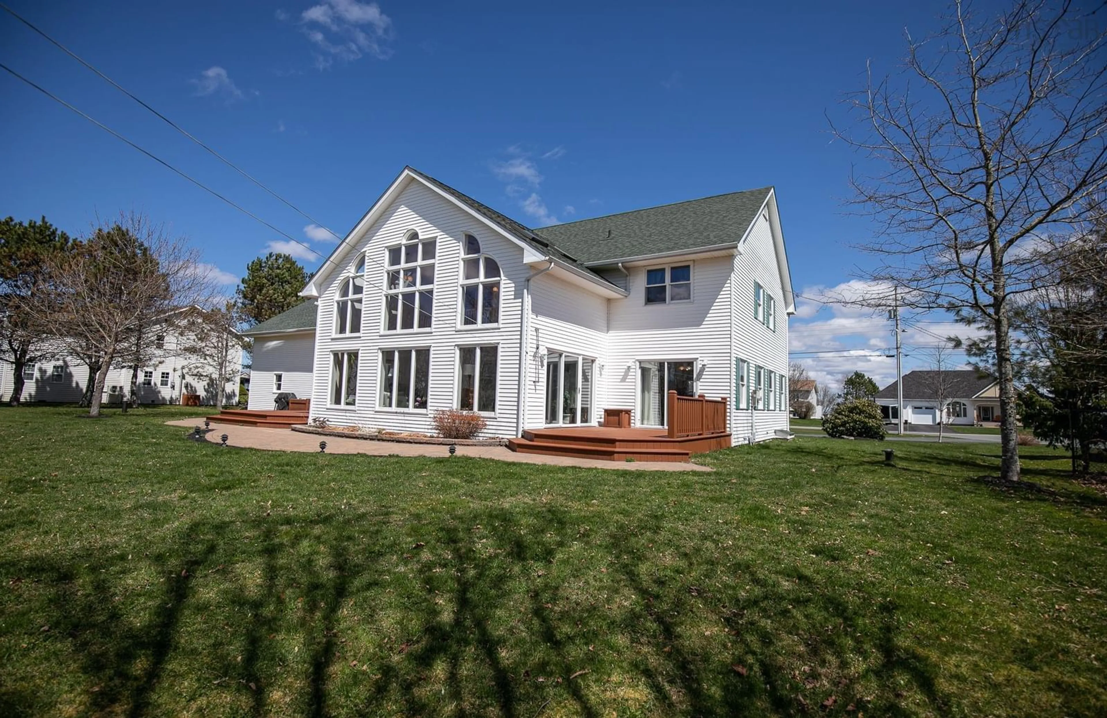 Home with vinyl exterior material, water/lake/river/ocean view for 21 Marshview Dr, Amherst Nova Scotia B4H 4B3