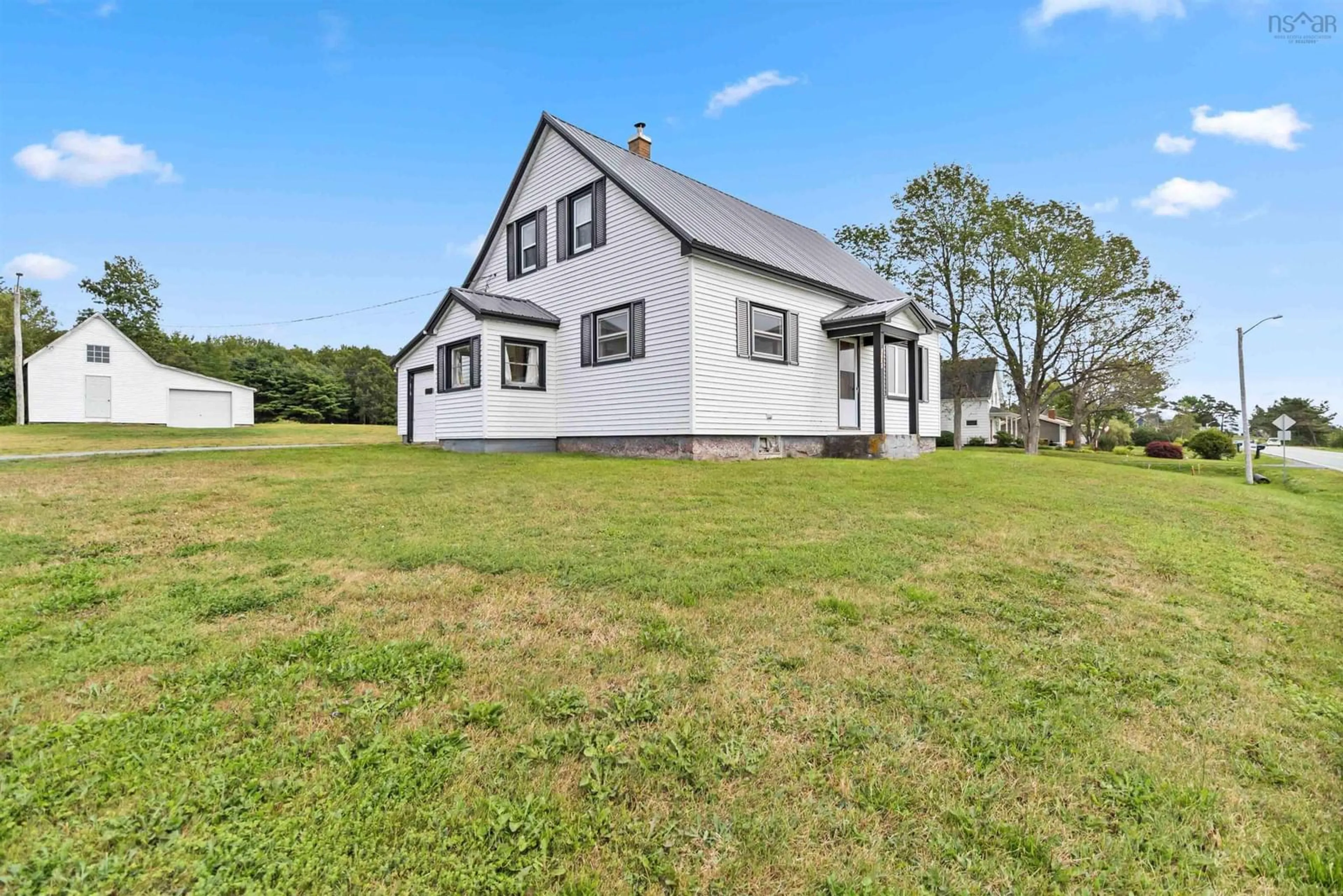 A pic from outside/outdoor area/front of a property/back of a property/a pic from drone, building for 5260 Highway 332, Middle Lahave Nova Scotia B4V 3L9