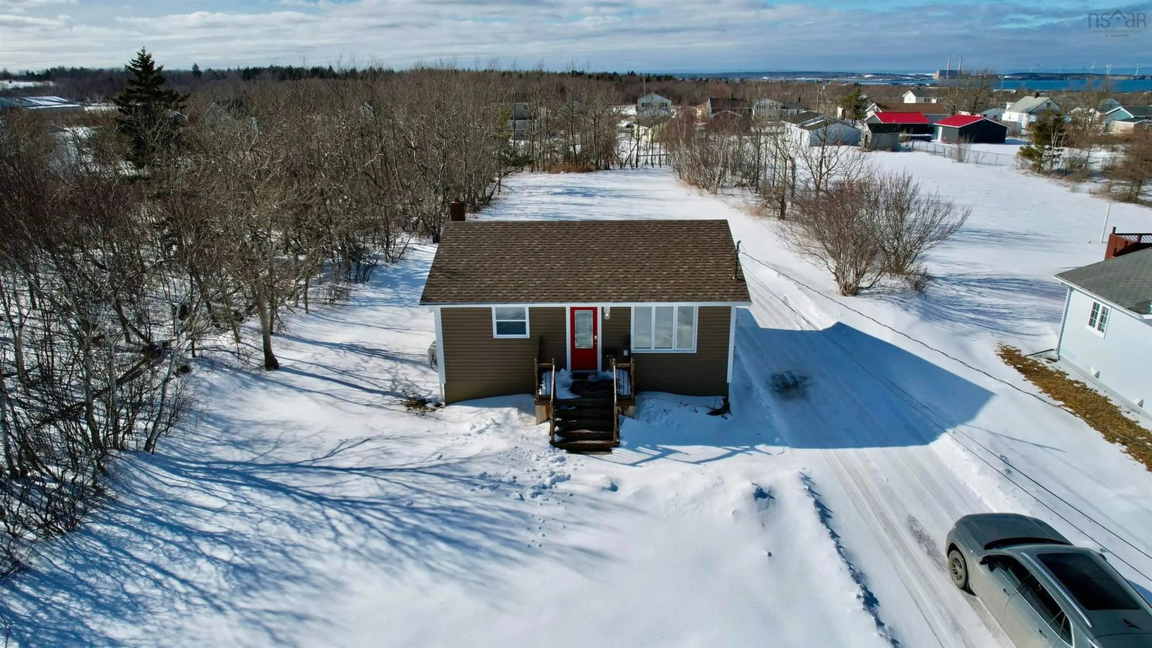 A pic from outside/outdoor area/front of a property/back of a property/a pic from drone, unknown for 186 Poplar St, Glace Bay Nova Scotia B1A 4M8