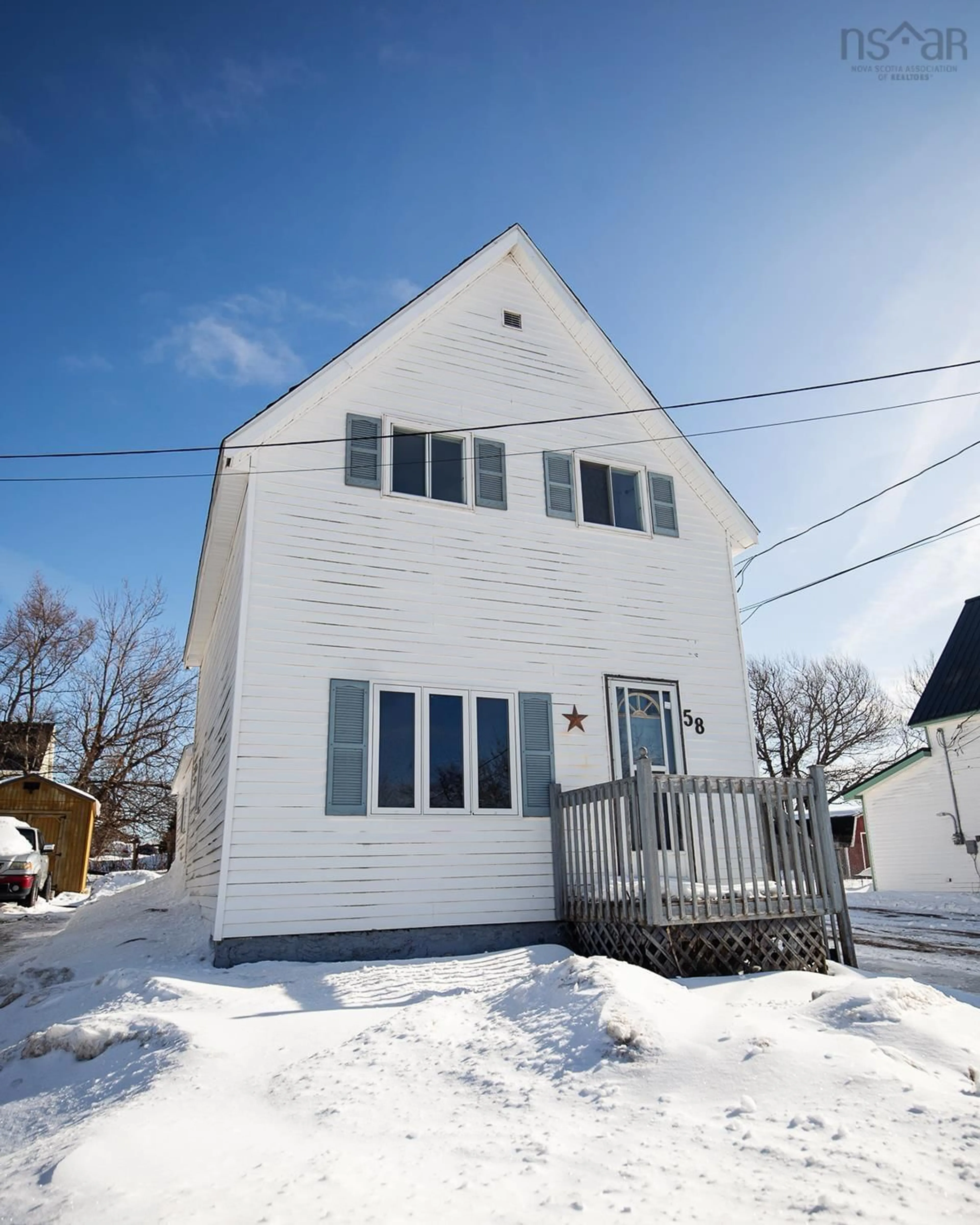 Home with vinyl exterior material, building for 58 Chapel St, Springhill Nova Scotia B0M 1X0