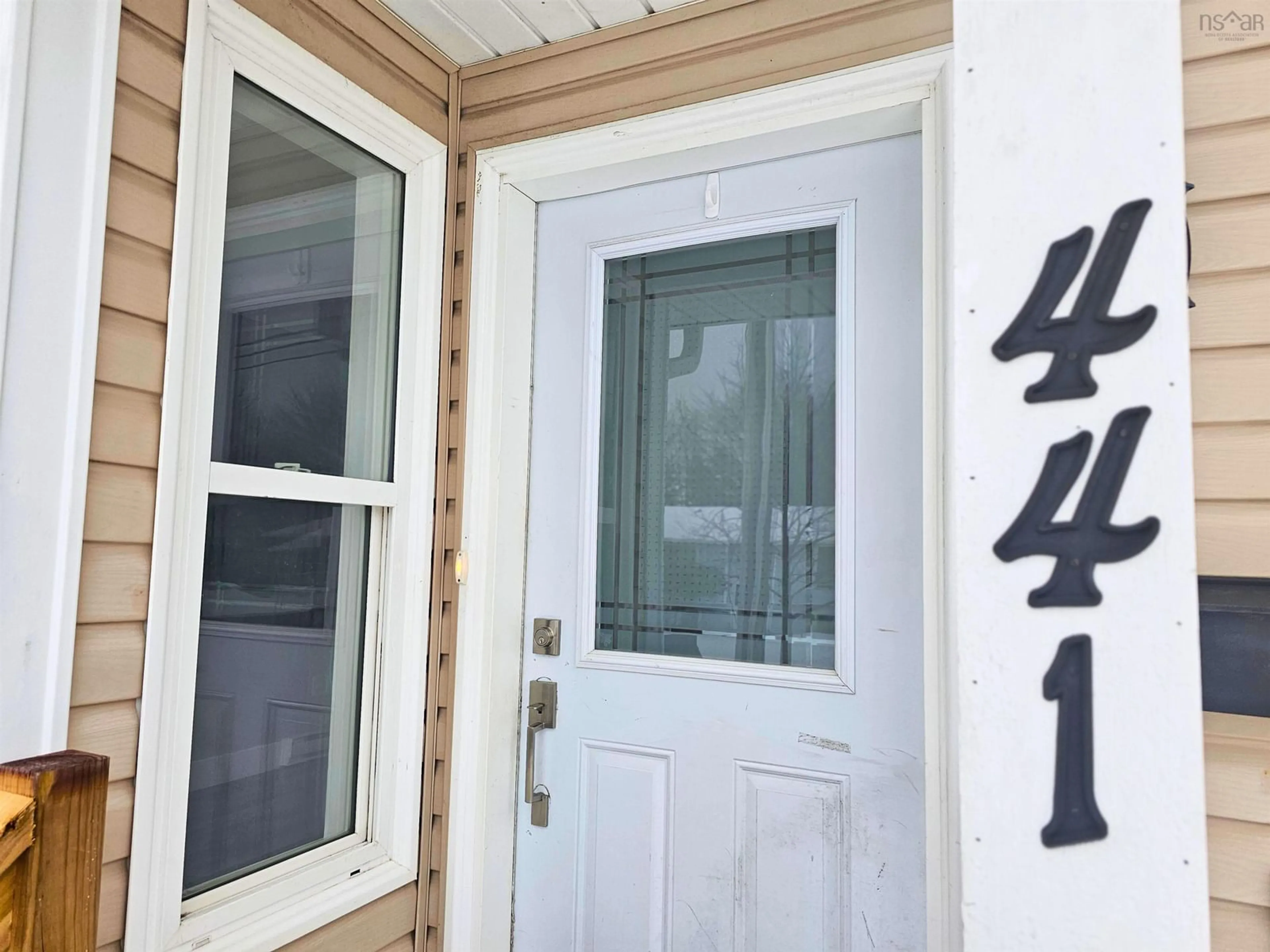 Indoor entryway for 441 Pleasant Street, Truro Nova Scotia B2N 3T5