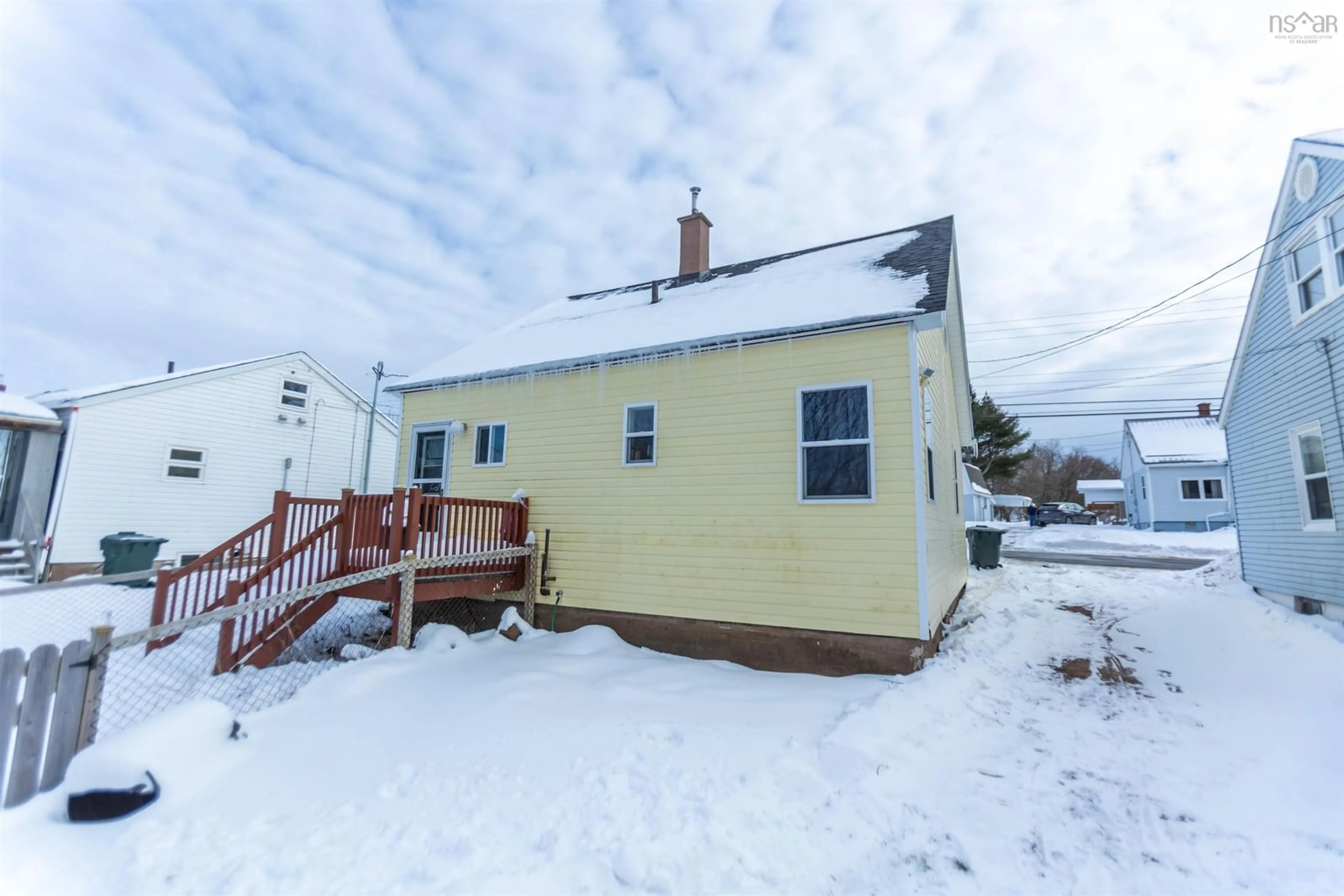 Patio, street for 46 Poplar St, Amherst Nova Scotia B4H 1L7