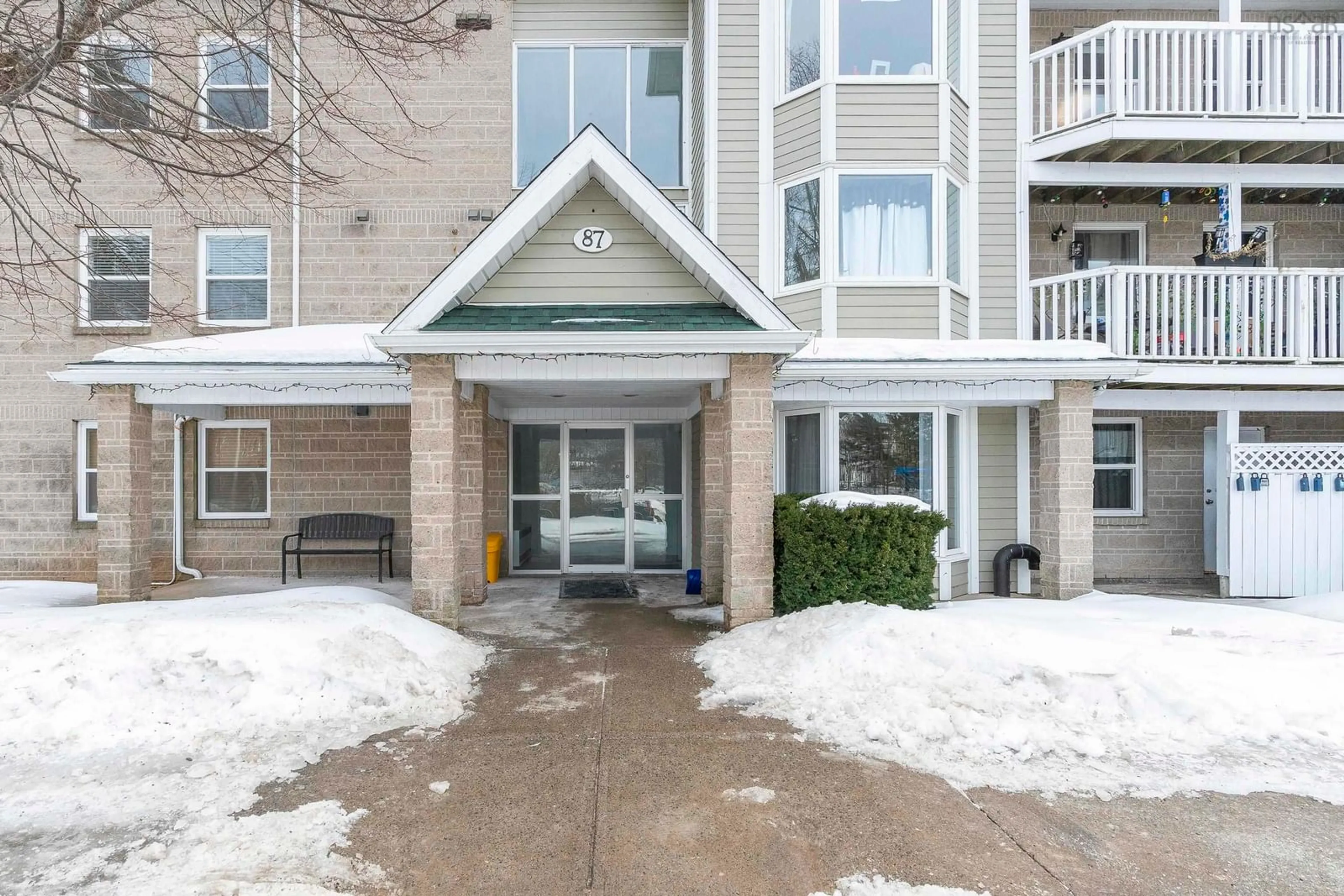 Indoor foyer for 87 Kearney Lake Rd #308, Clayton Park Nova Scotia B3M 4H1