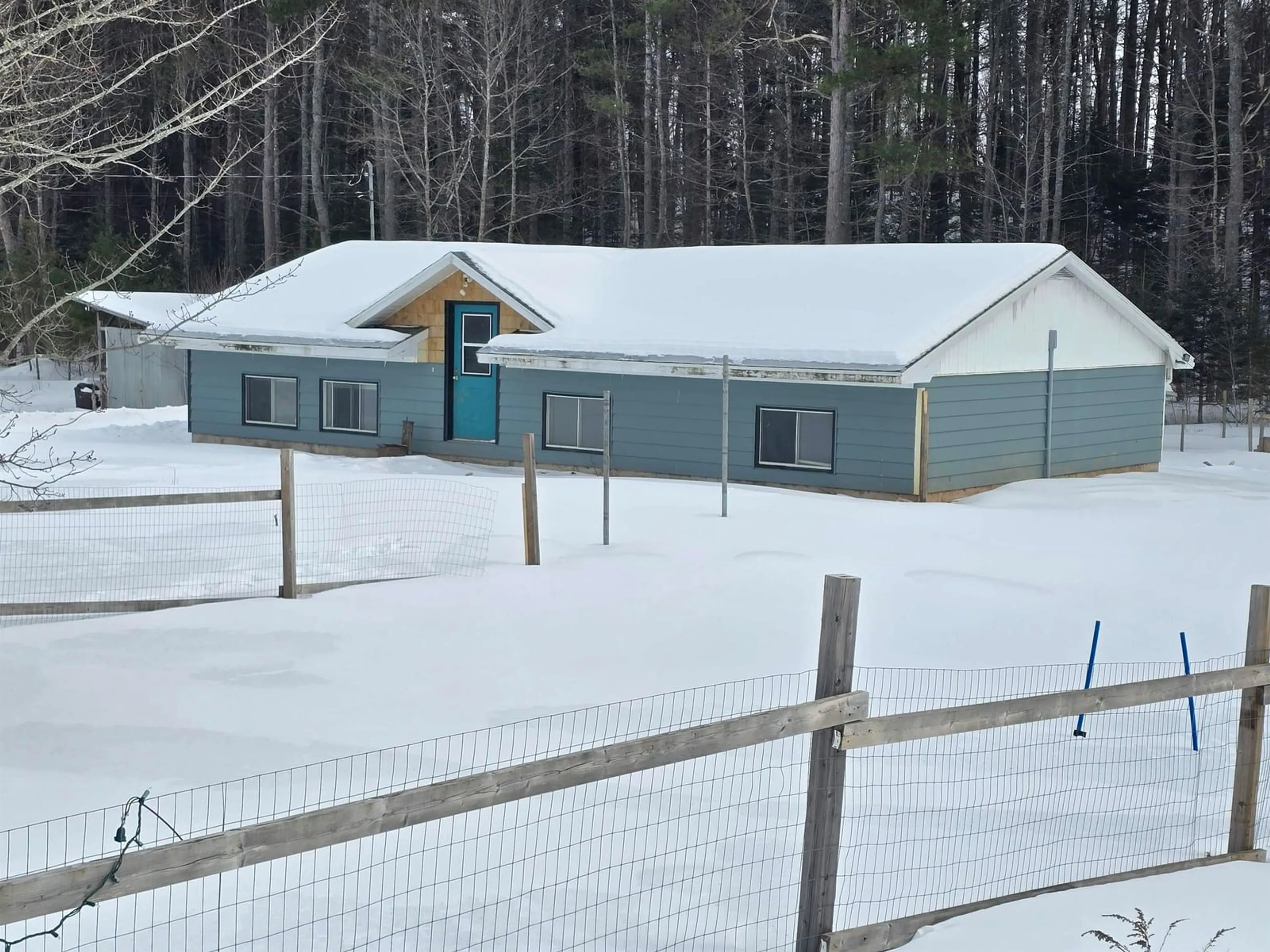 A pic from outside/outdoor area/front of a property/back of a property/a pic from drone, building for 112 Old Ratchford Rd, Cambridge Nova Scotia B0P 1G0