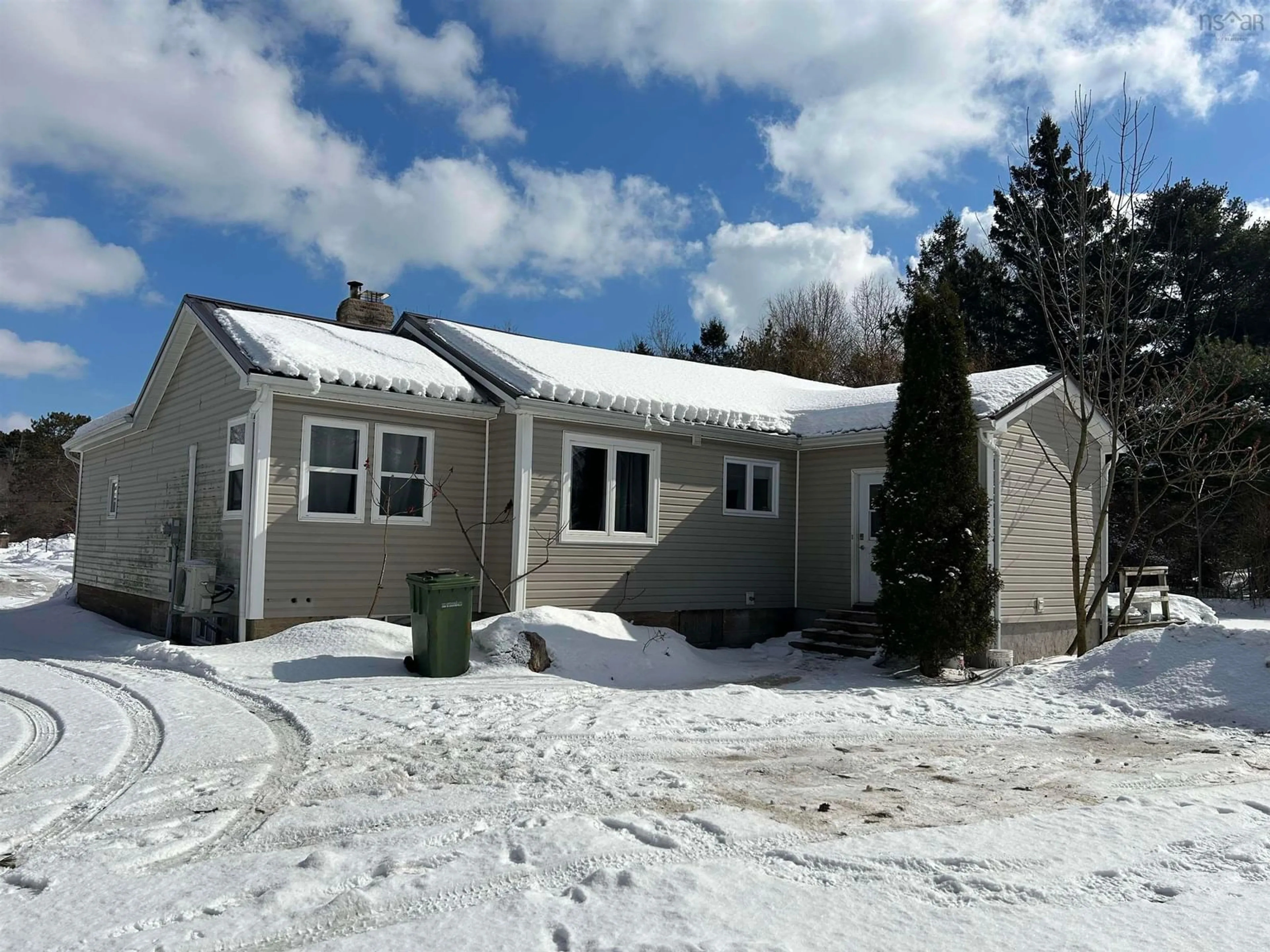 Home with vinyl exterior material, street for 3-17 Brookridge Pl, Kingston Nova Scotia B0S 1R0