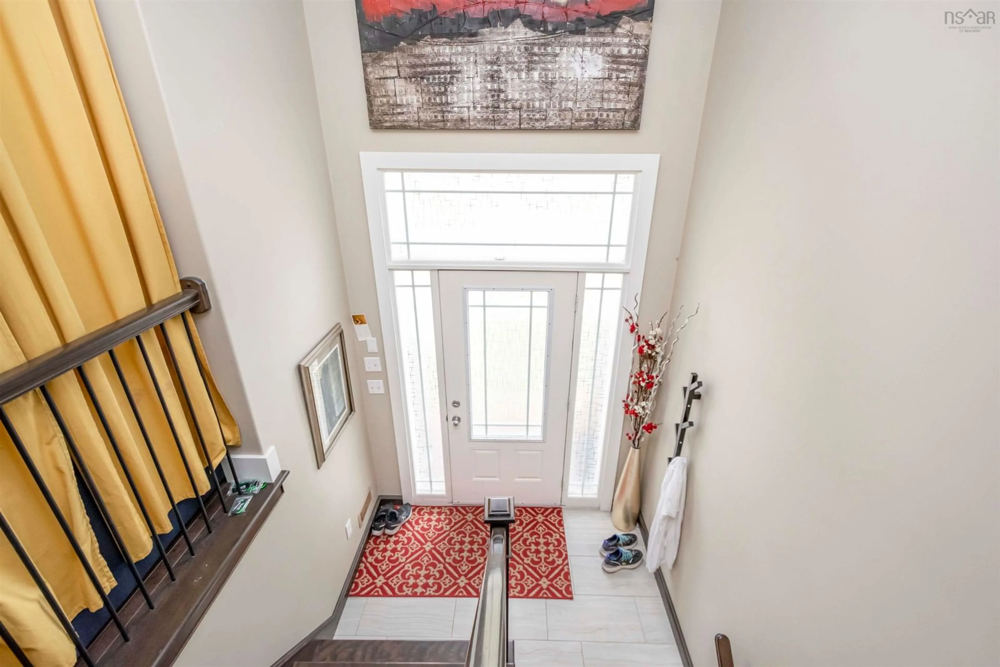 Indoor entryway for 6414 Oak St, Halifax Nova Scotia B3L 1H3